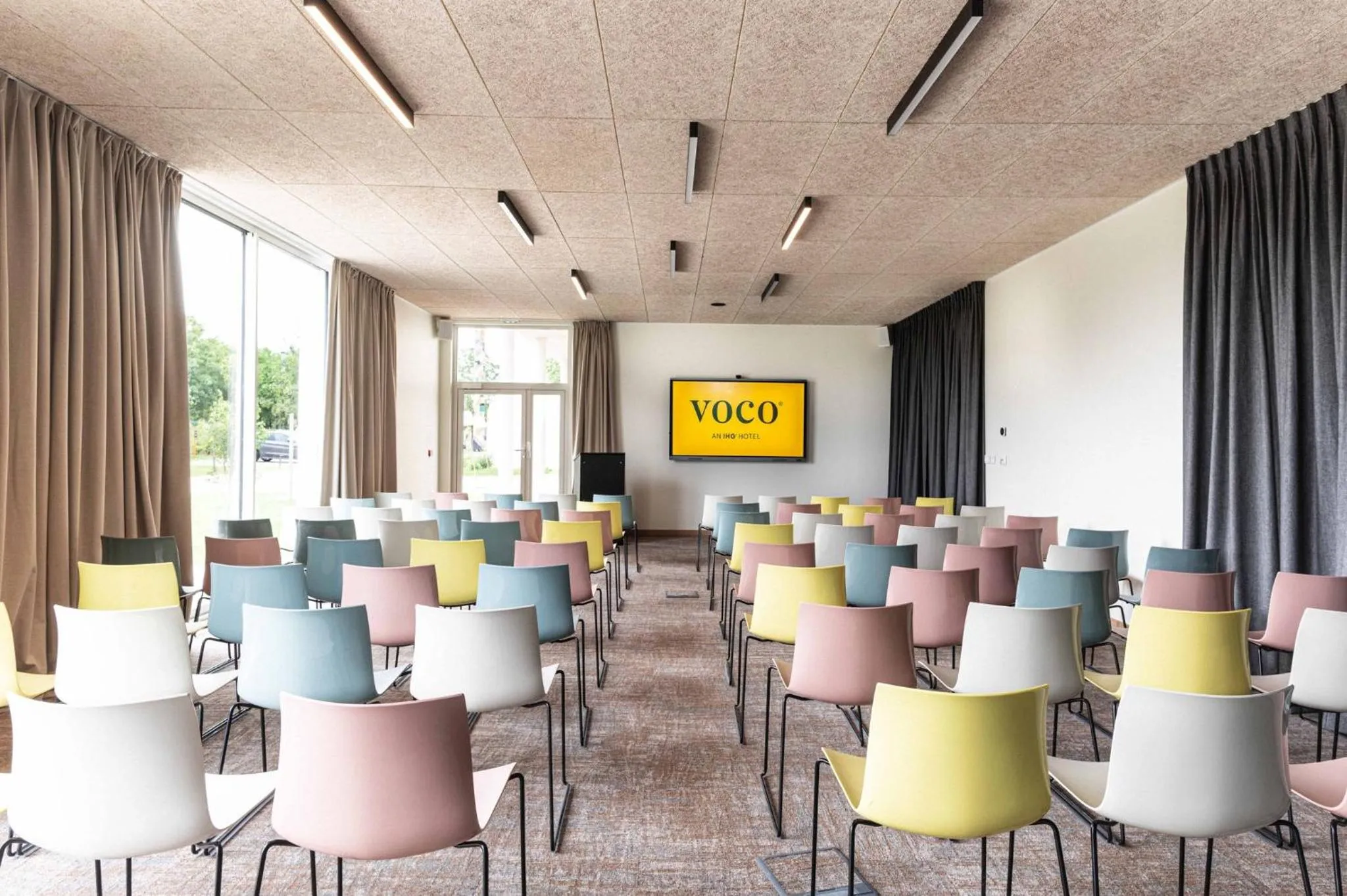Meeting/conference room in voco Beaune , Cité des Vins by IHG