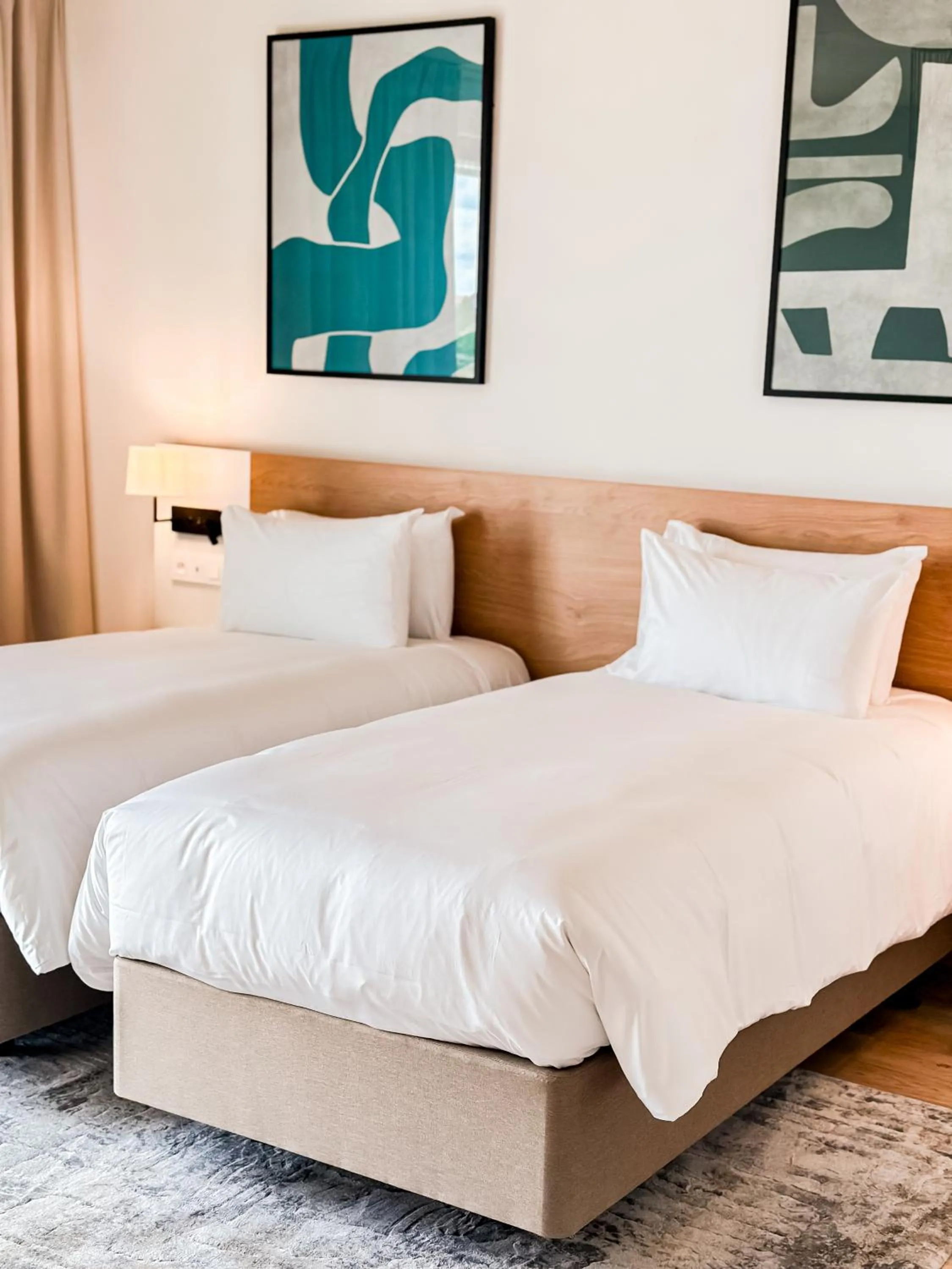 Bed in voco Beaune , Cité des Vins by IHG