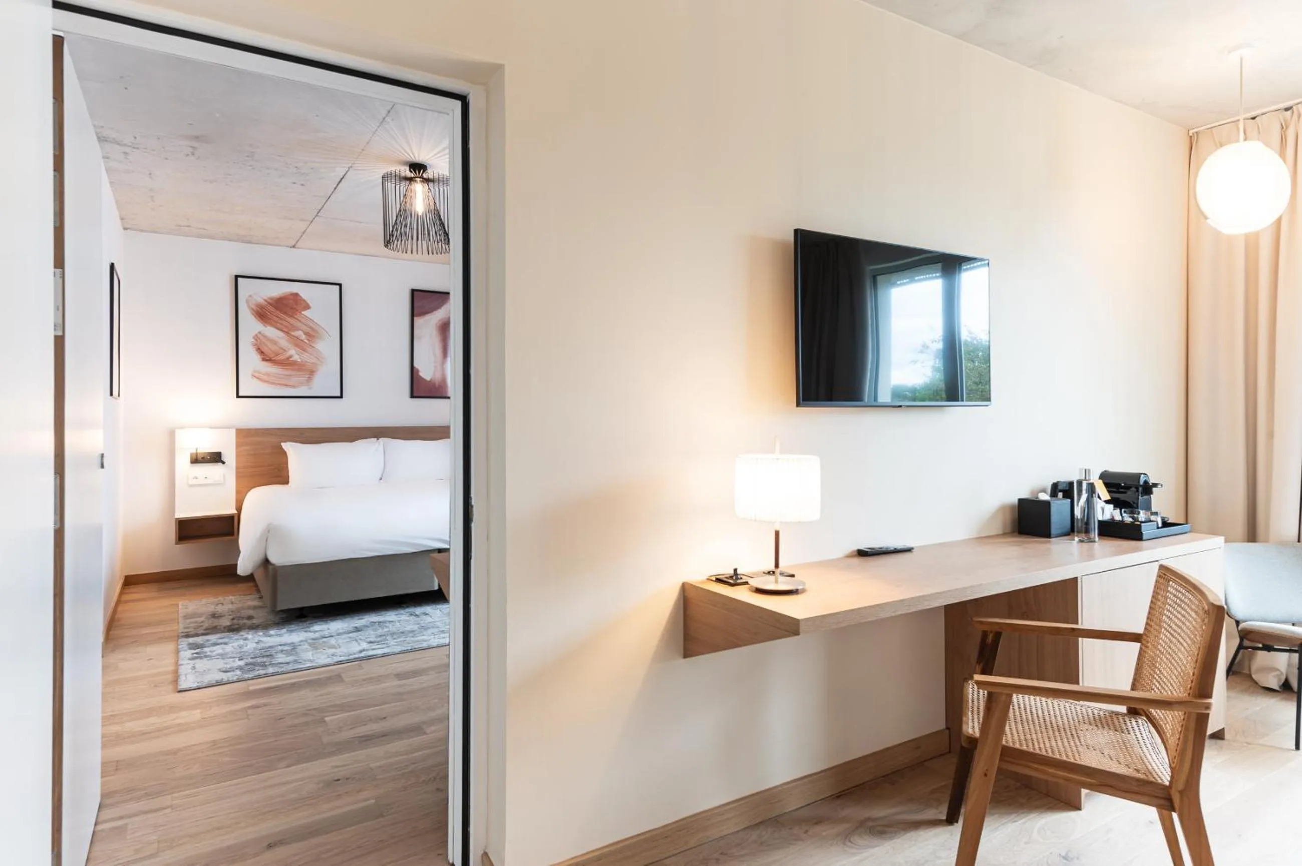 Photo of the whole room, Bed in voco Beaune , Cité des Vins by IHG