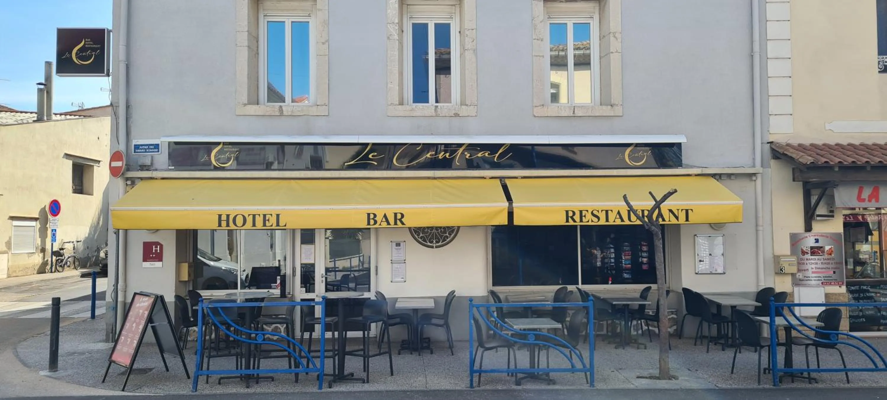 LE CENTRAL HOTEL BAR RESTAURANT