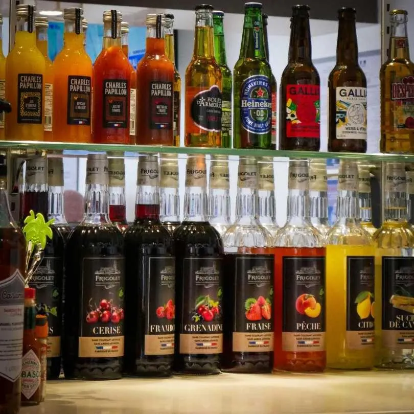 Lounge or bar in LE CENTRAL HOTEL BAR RESTAURANT