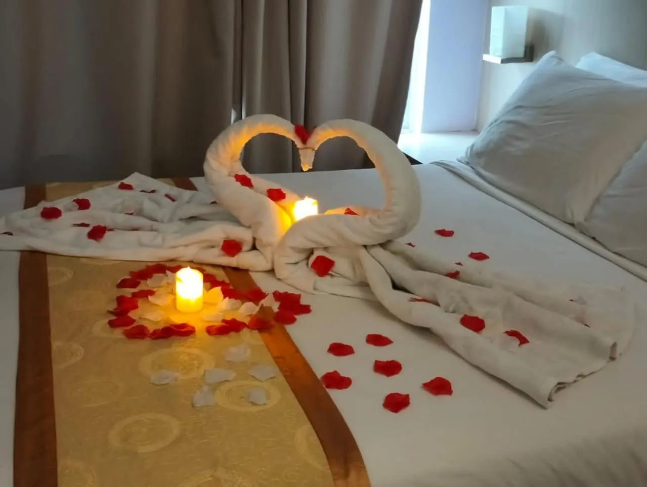 Photo of the whole room, Bed in Sunflower World Hotel