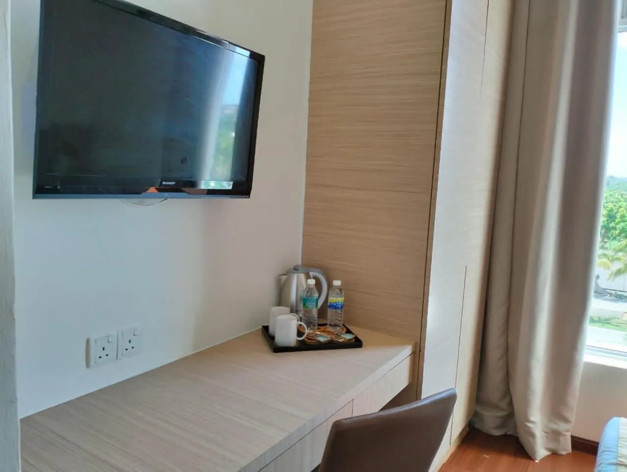 TV and multimedia in Sunflower World Hotel