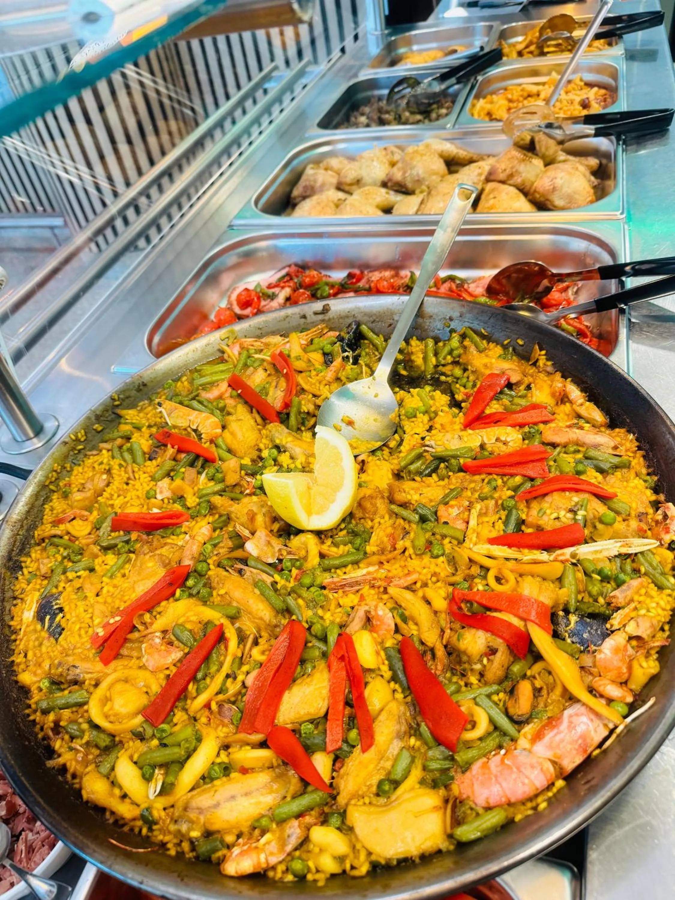 Restaurant/places to eat in LA CANTUEÑA