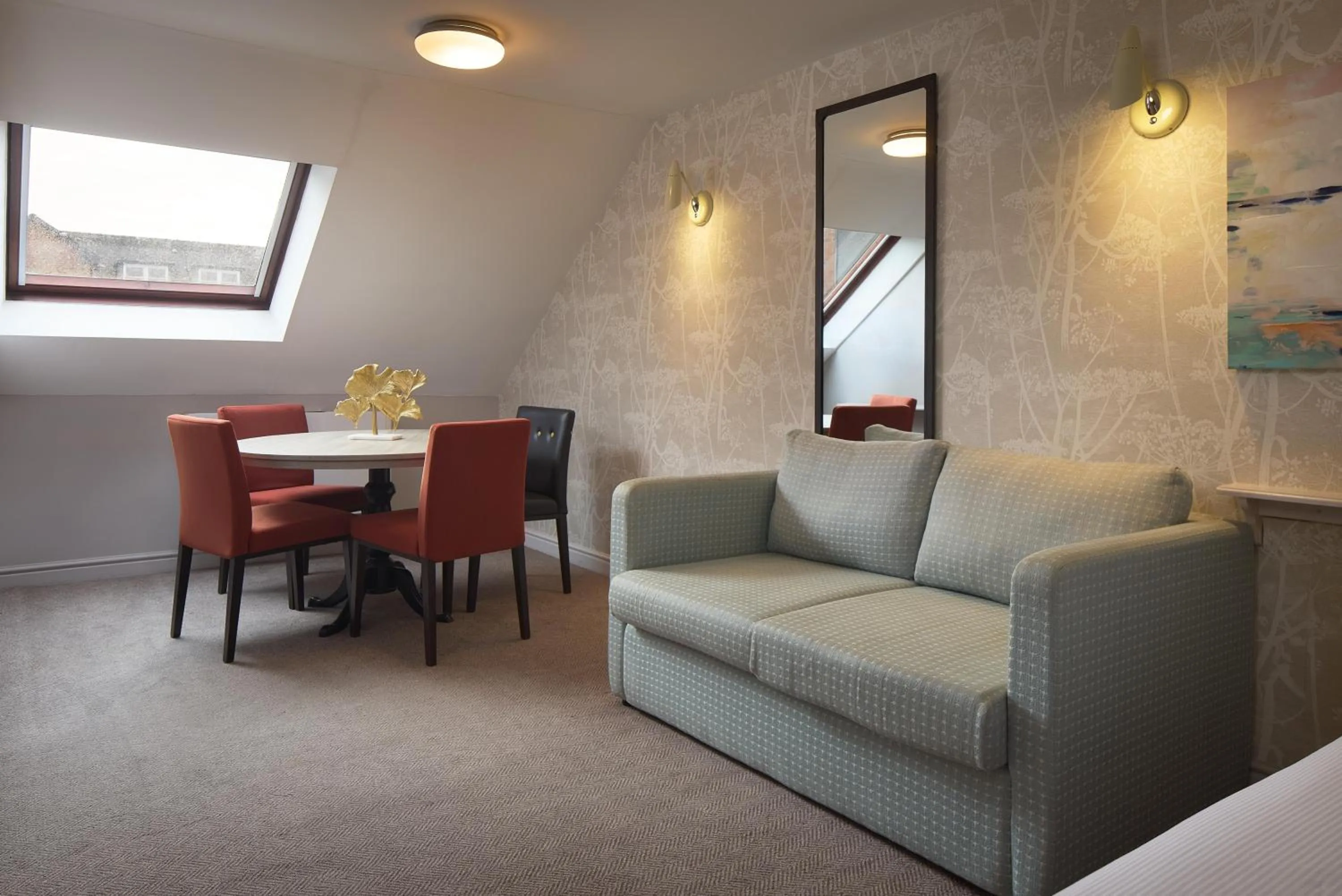 Living room in DoubleTree by Hilton York