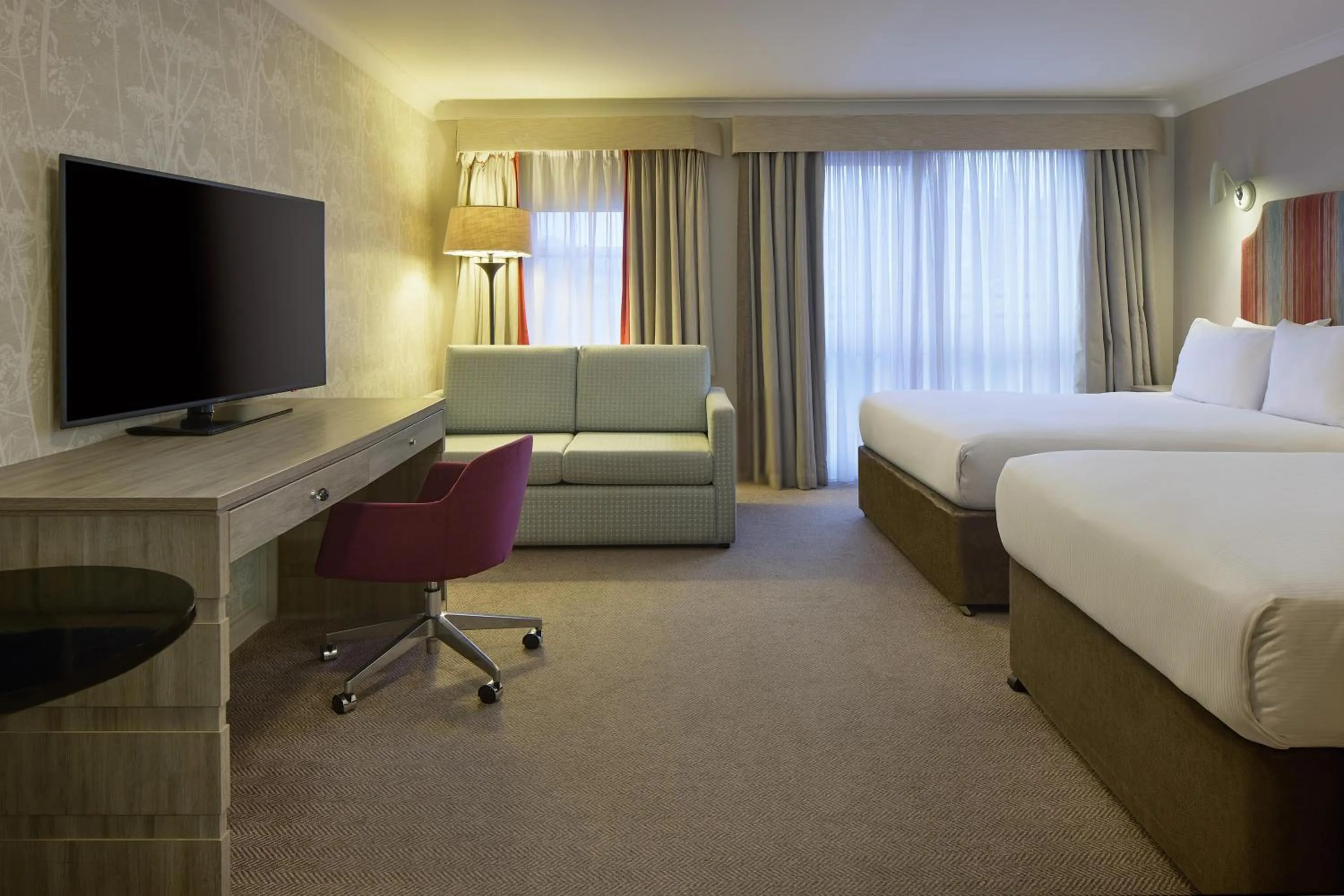 Living room, Bed in DoubleTree by Hilton York