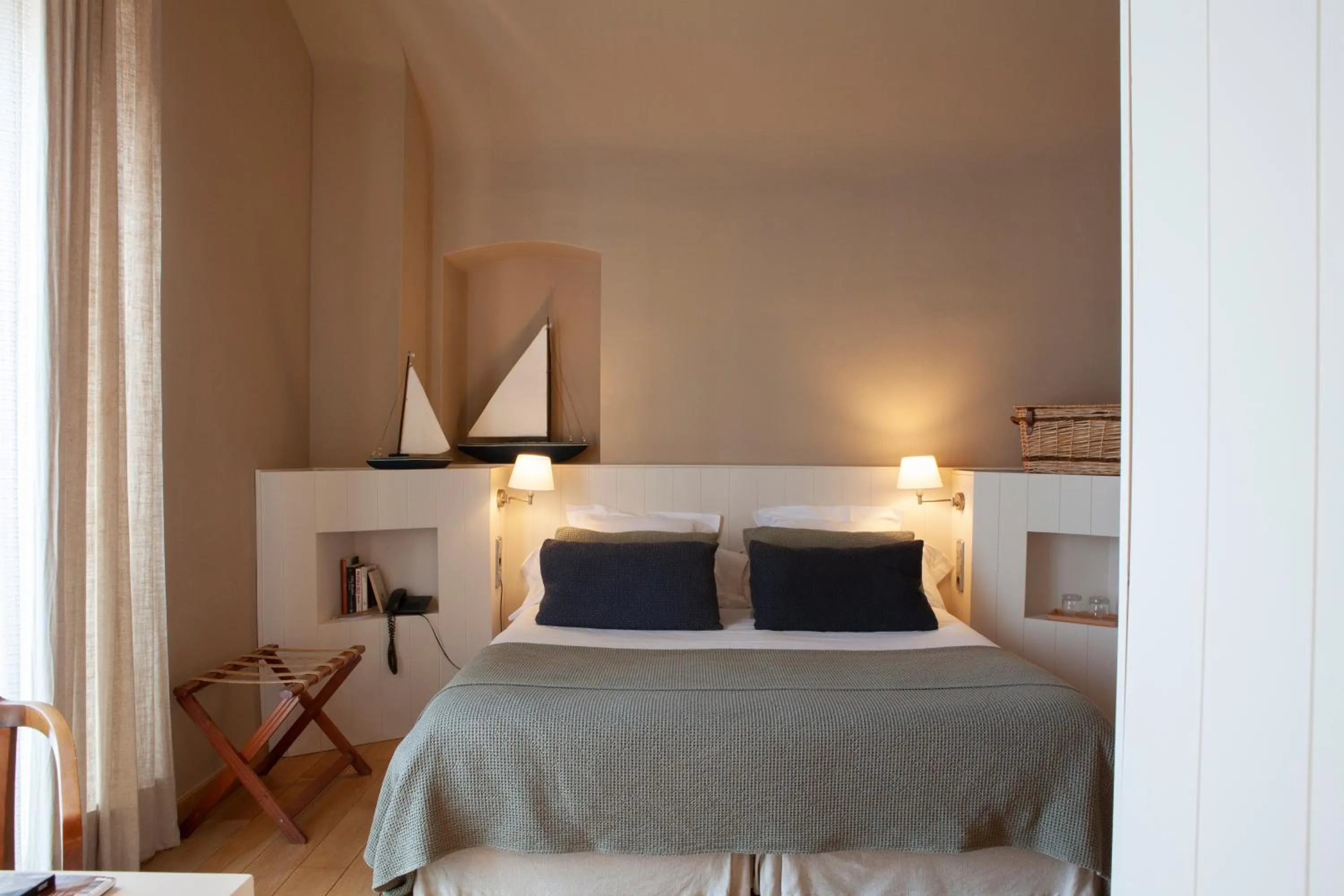 Bed in El Far Hotel Restaurant