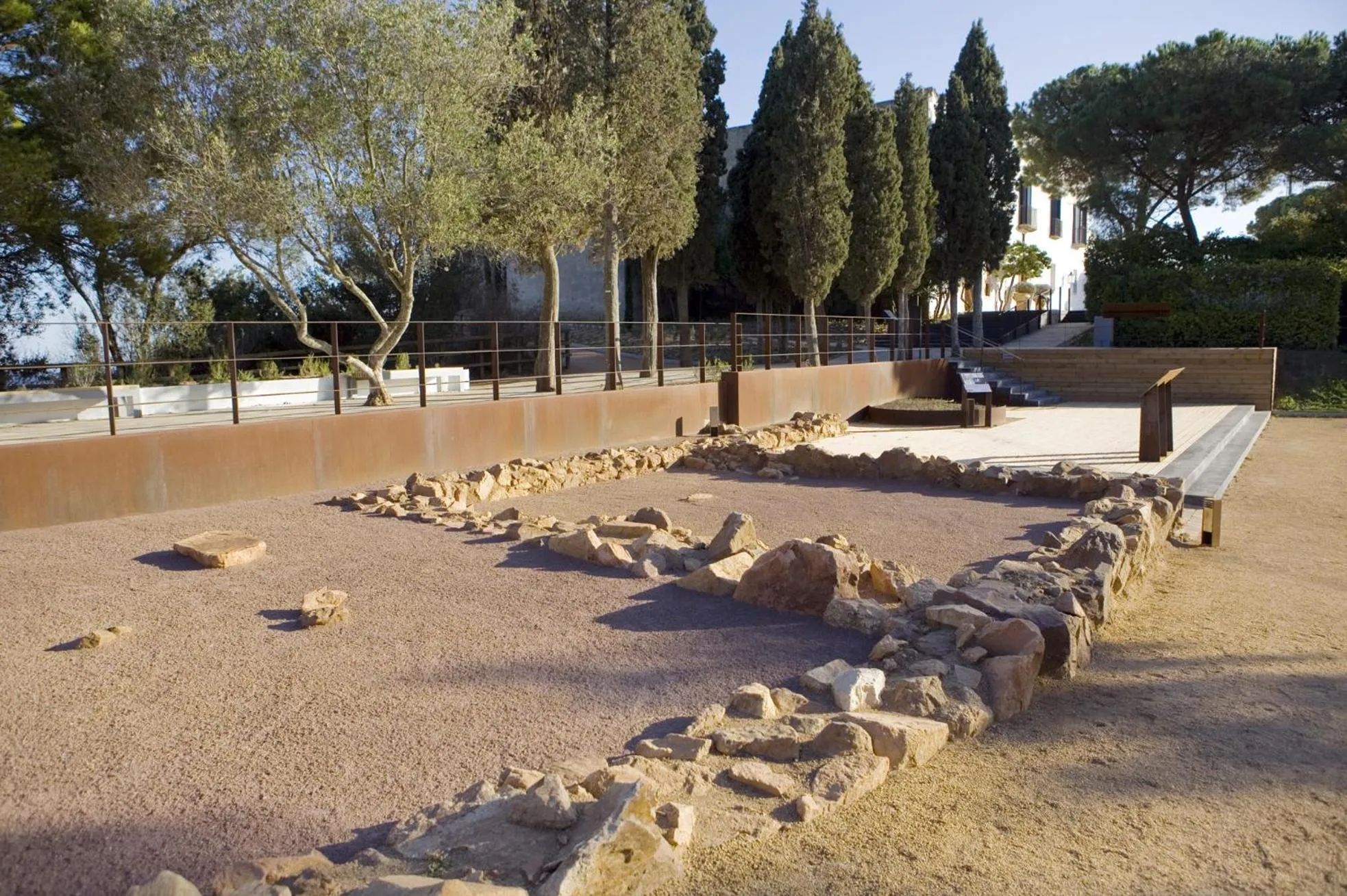 Nearby landmark in El Far Hotel Restaurant