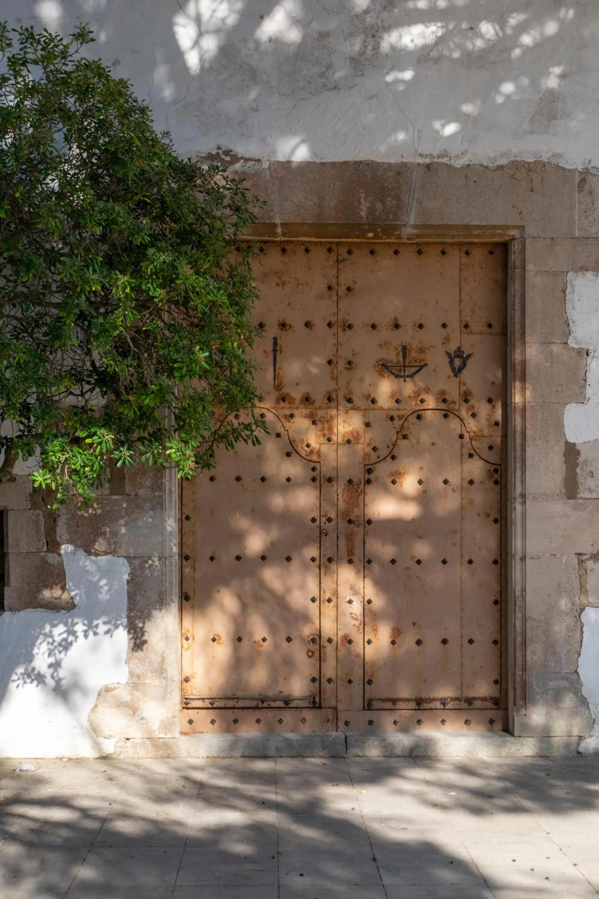 Patio in El Far Hotel Restaurant
