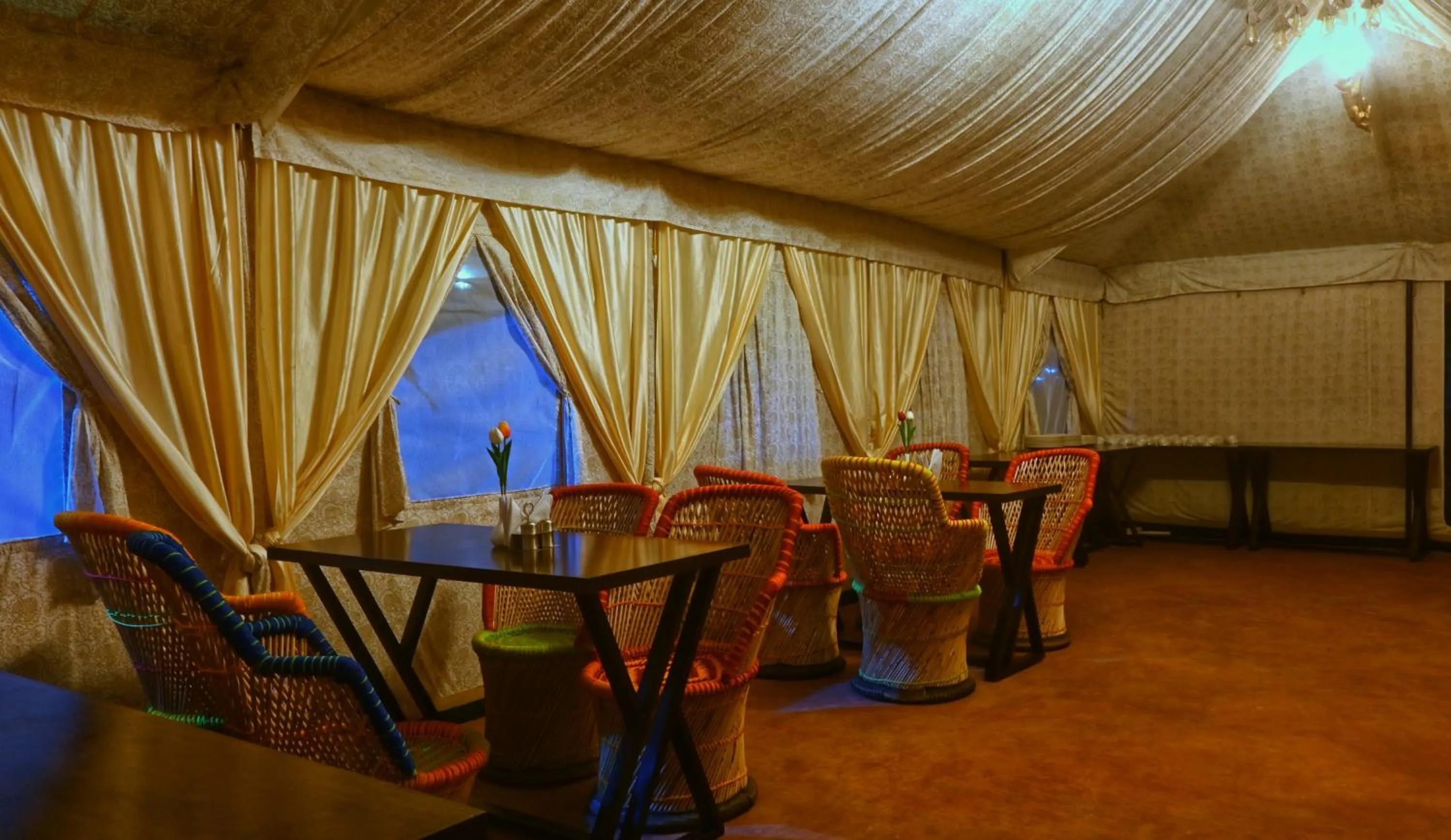 Restaurant/places to eat in Bundeli Camps and Resorts, Panna