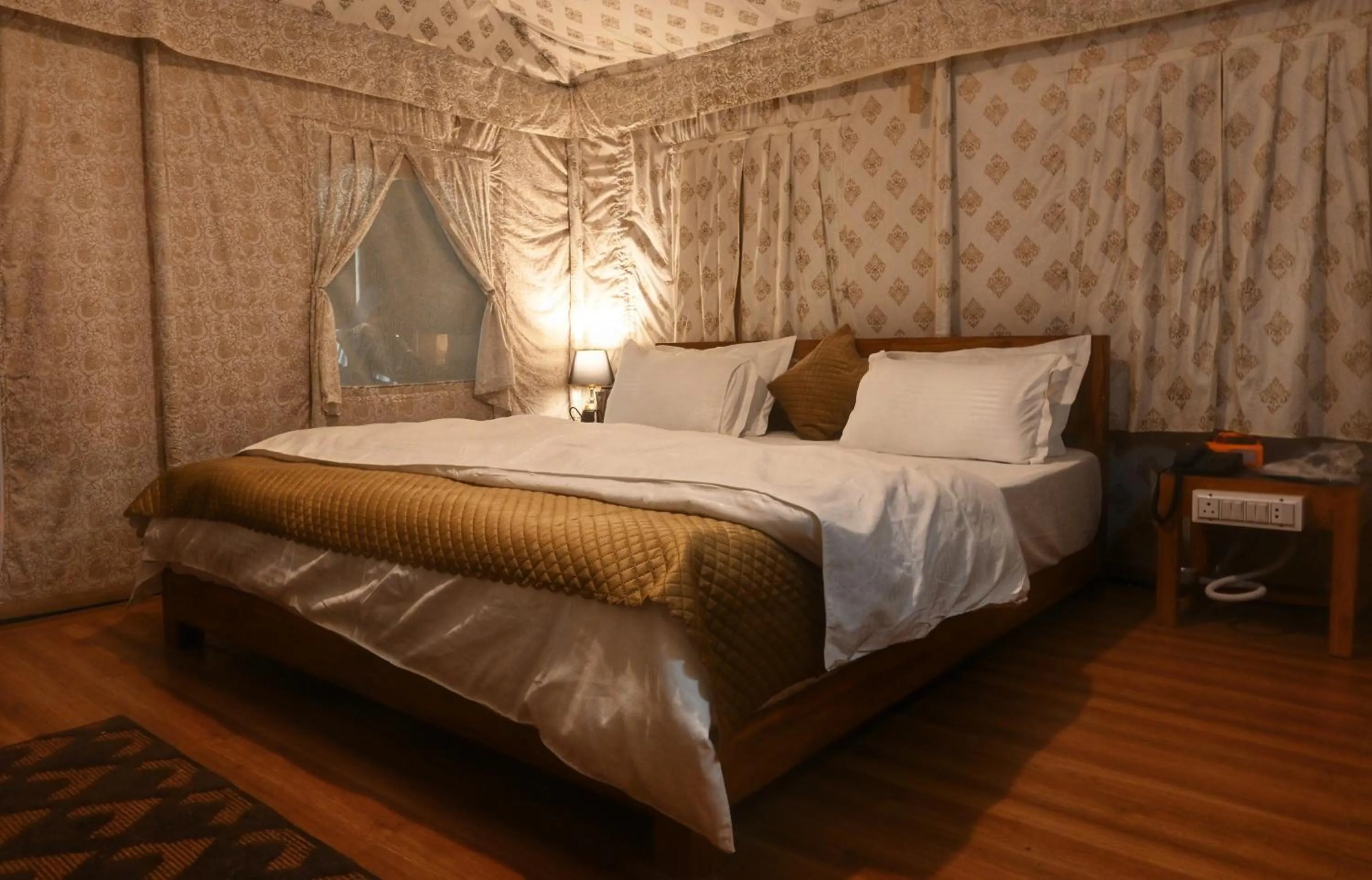 Bed in Bundeli Camps and Resorts, Panna