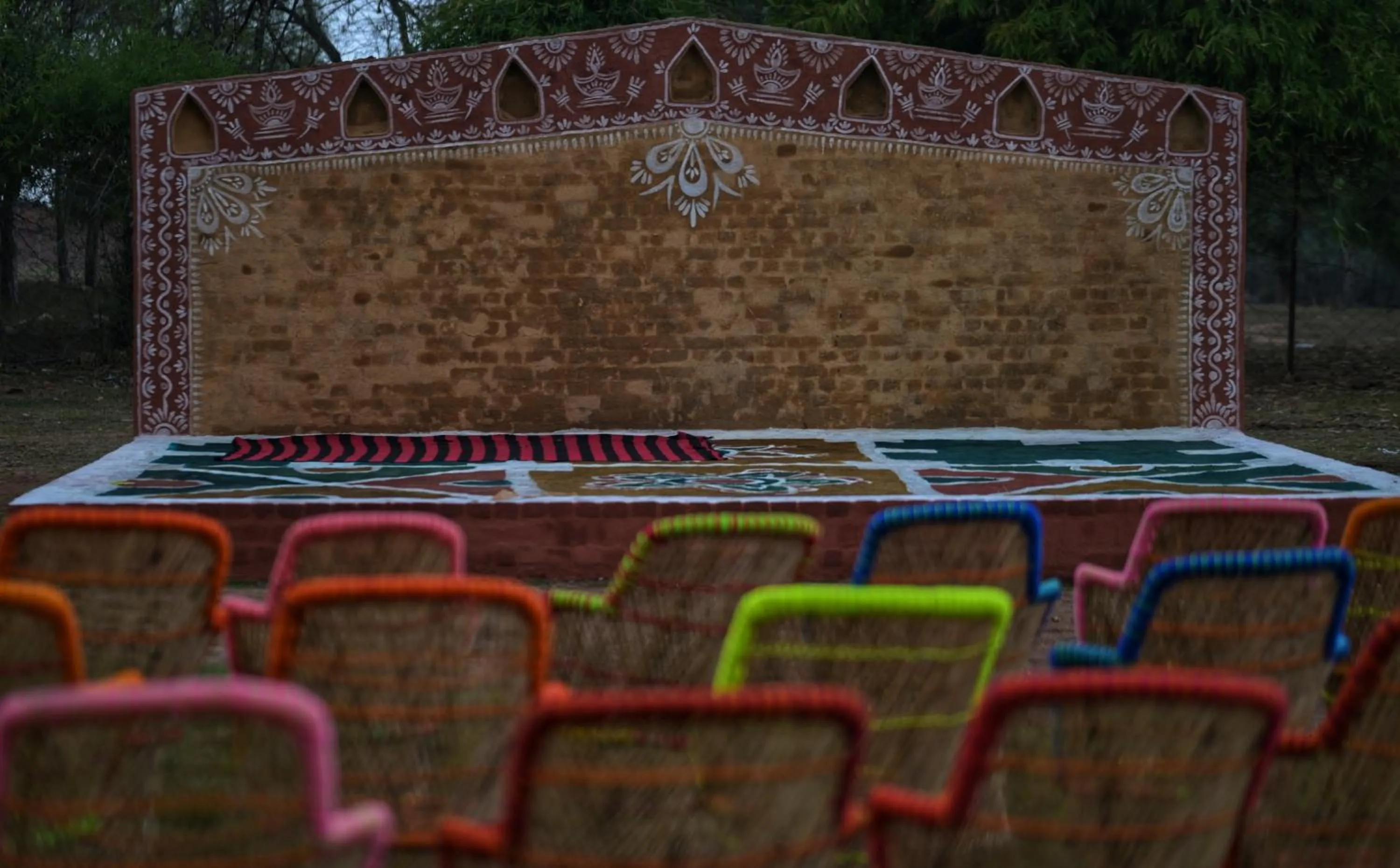 Communal lounge/ TV room in Bundeli Camps and Resorts, Panna