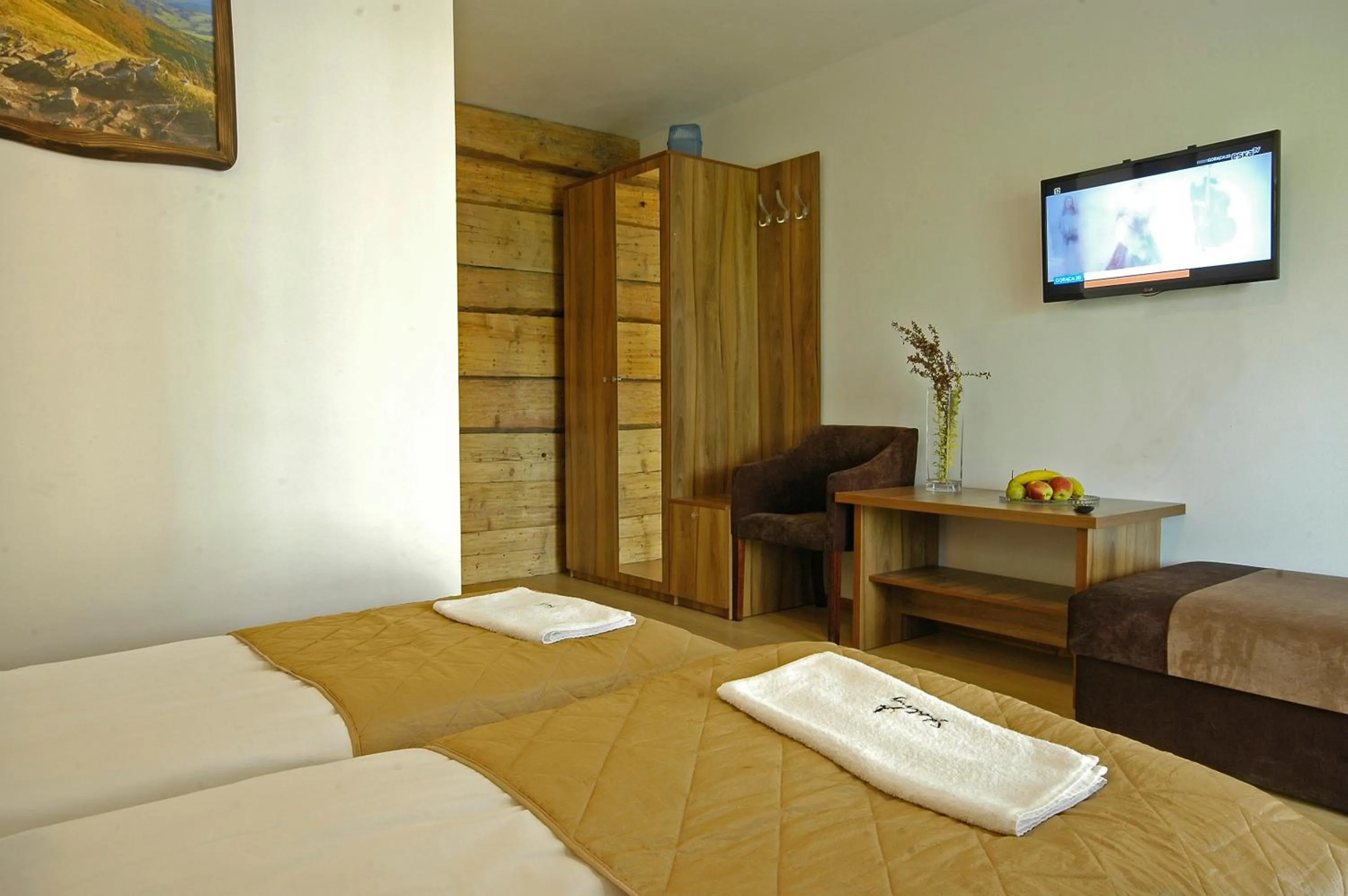 Decorative detail, Bed in Dom na Skale - Apartamenty w Bieszczadach nad Soliną