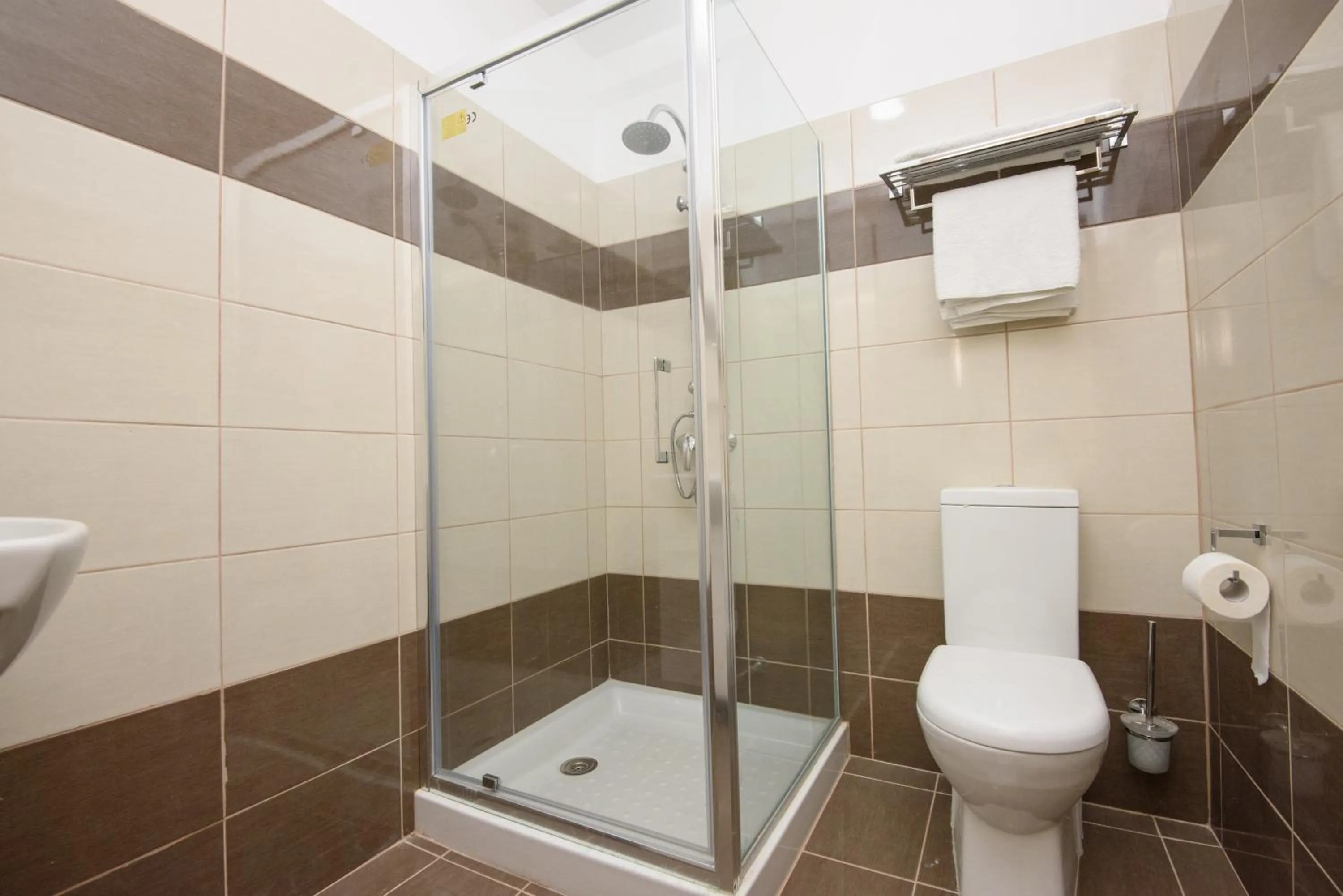 Shower in Paul Marie Hotel Apartments