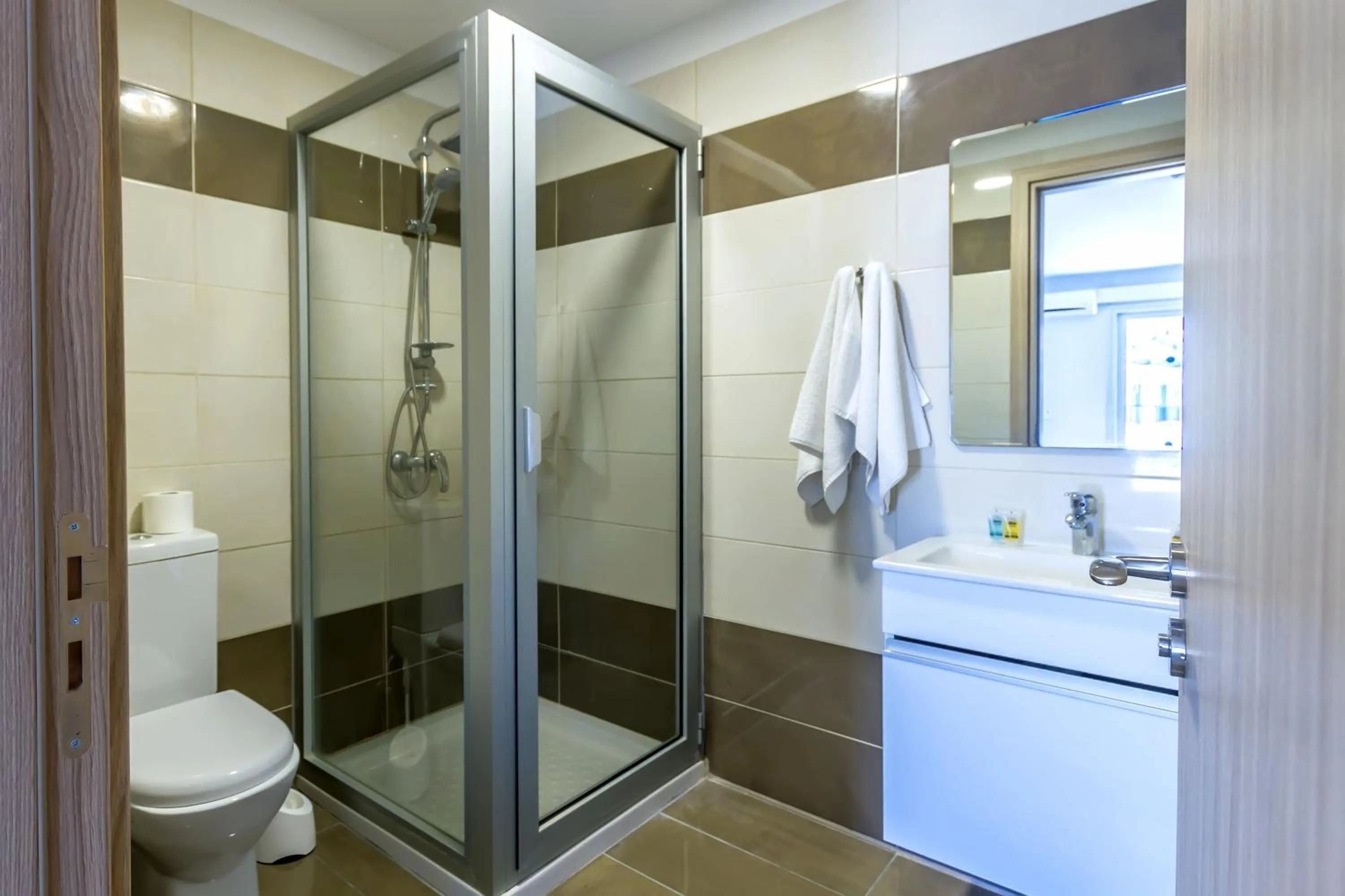 Shower in Paul Marie Hotel Apartments