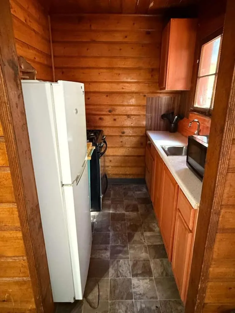 Crest Lodge Historic Mountain Inn