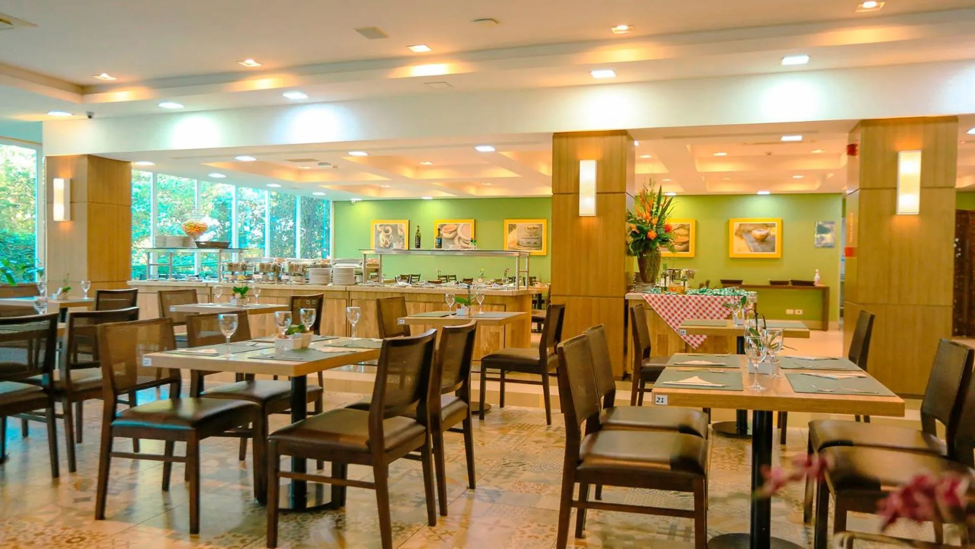 Restaurant/places to eat in Interludium Iguassu Convention Hotel