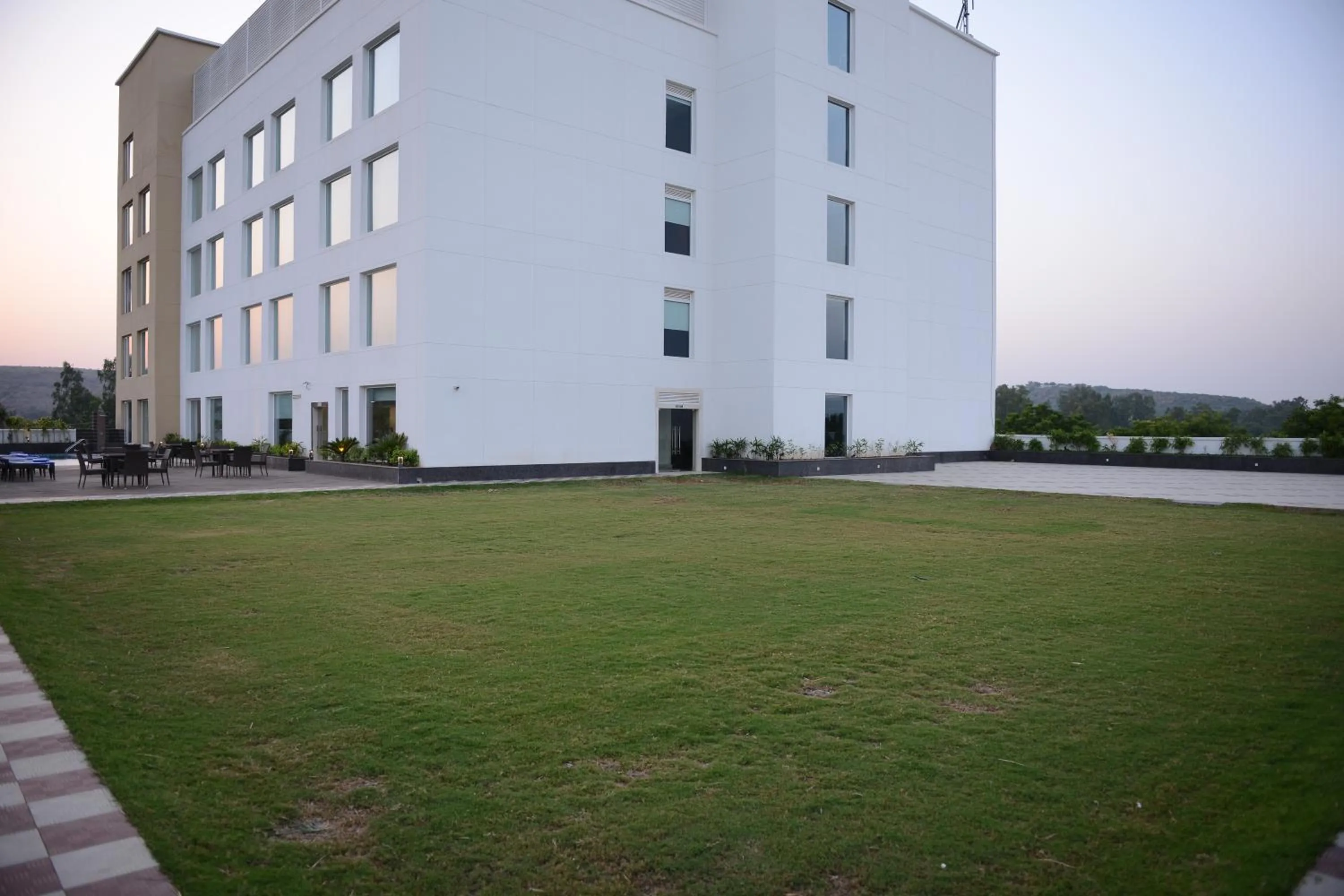 Garden in Country Inn & Suites by Radisson, Gurugram Sohna Road