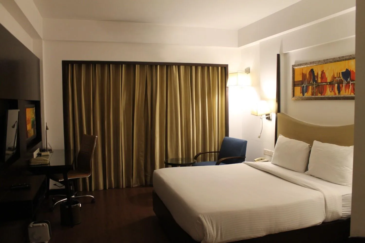 Bed in Gurmon Hotels Sohna Road Gurugram, a member of Radisson Individuals