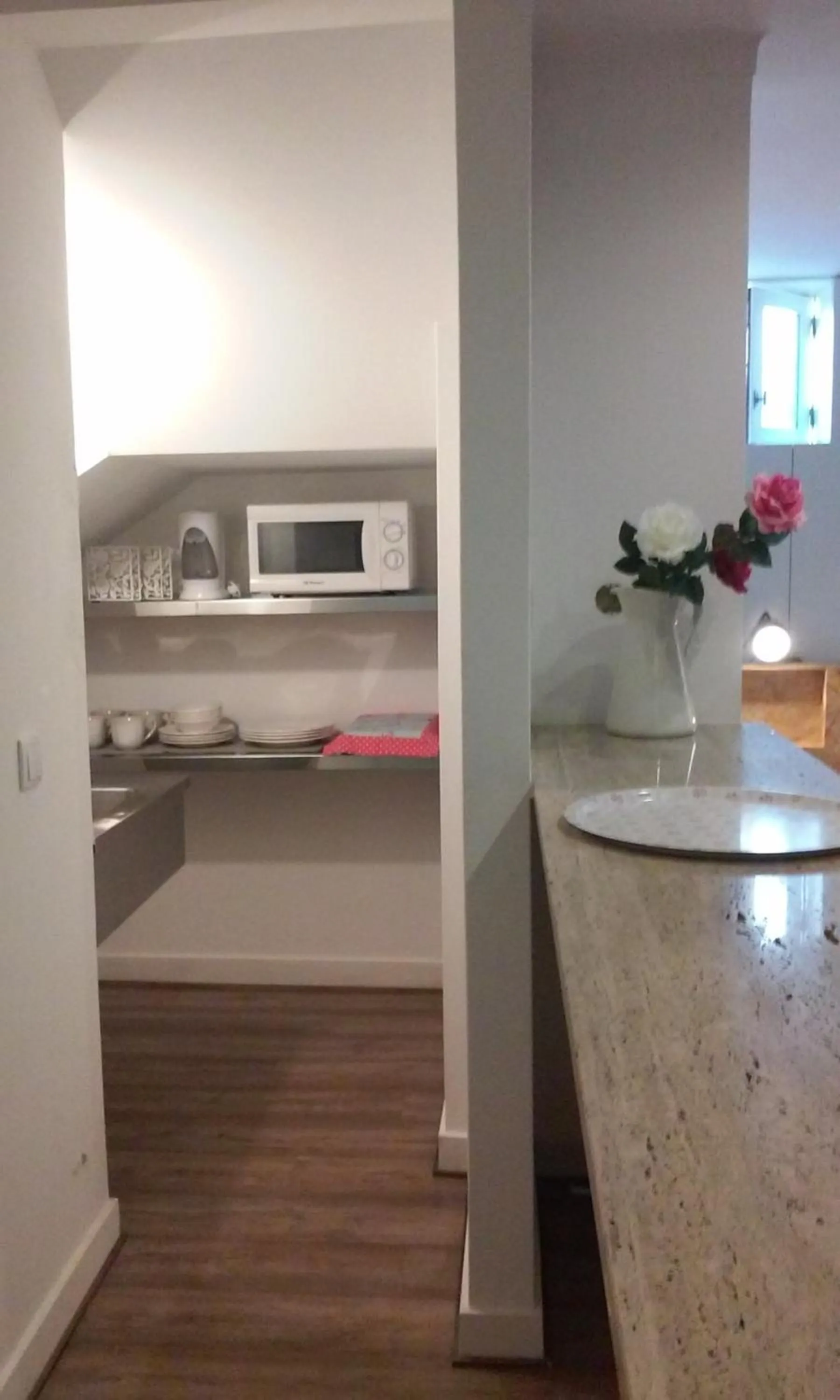 Kitchen or kitchenette in GuimaraesLiving - Hostel & Adventure