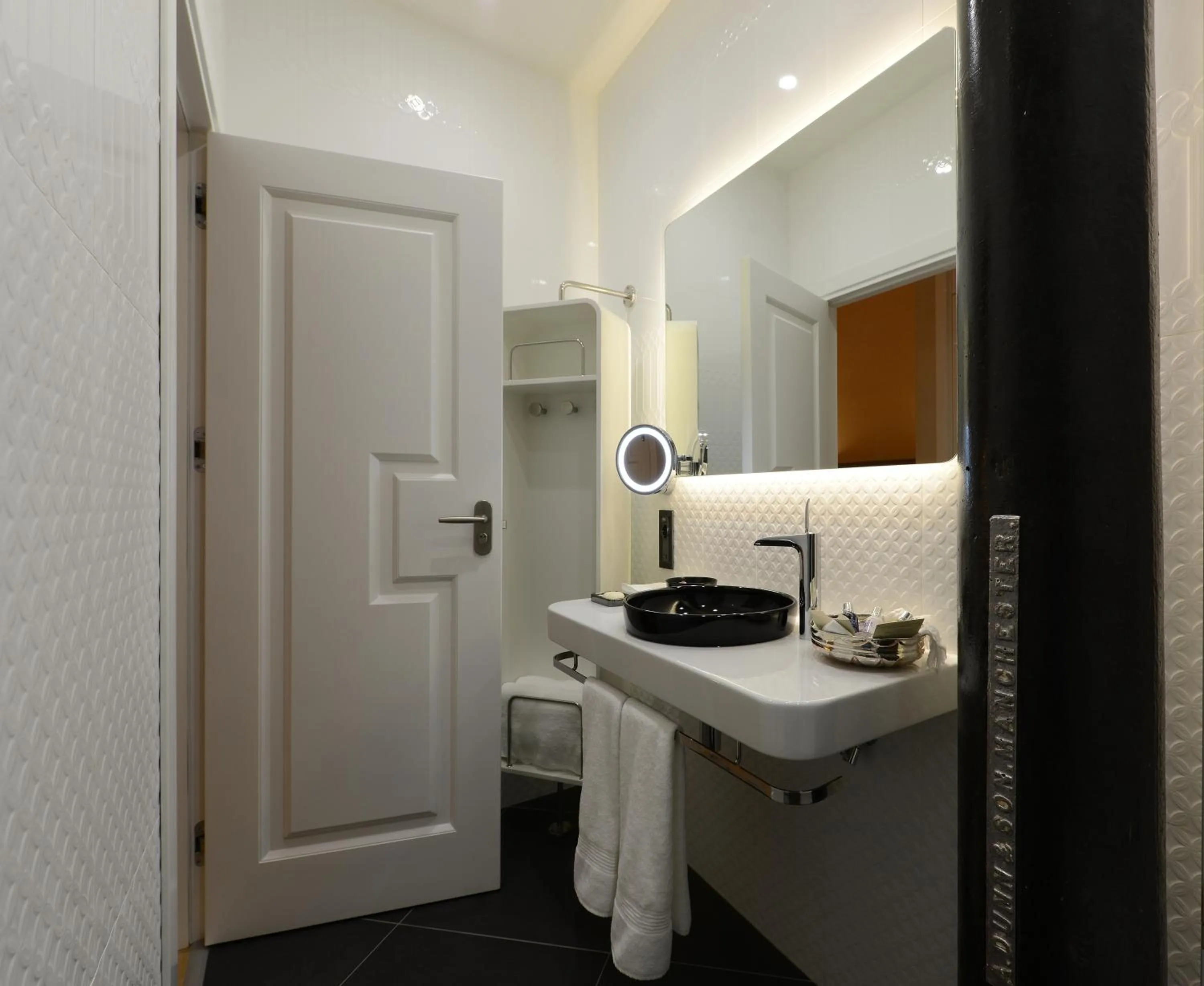 Bathroom, Bed in Régie Ottoman Istanbul - Special Category