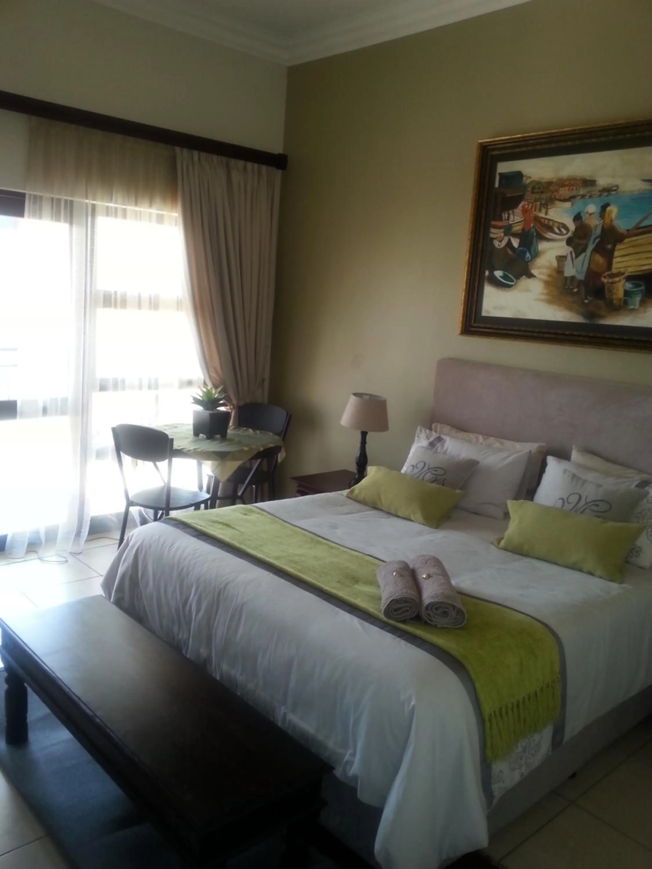 Photo of the whole room, Bed in Casa Flora Guesthouse