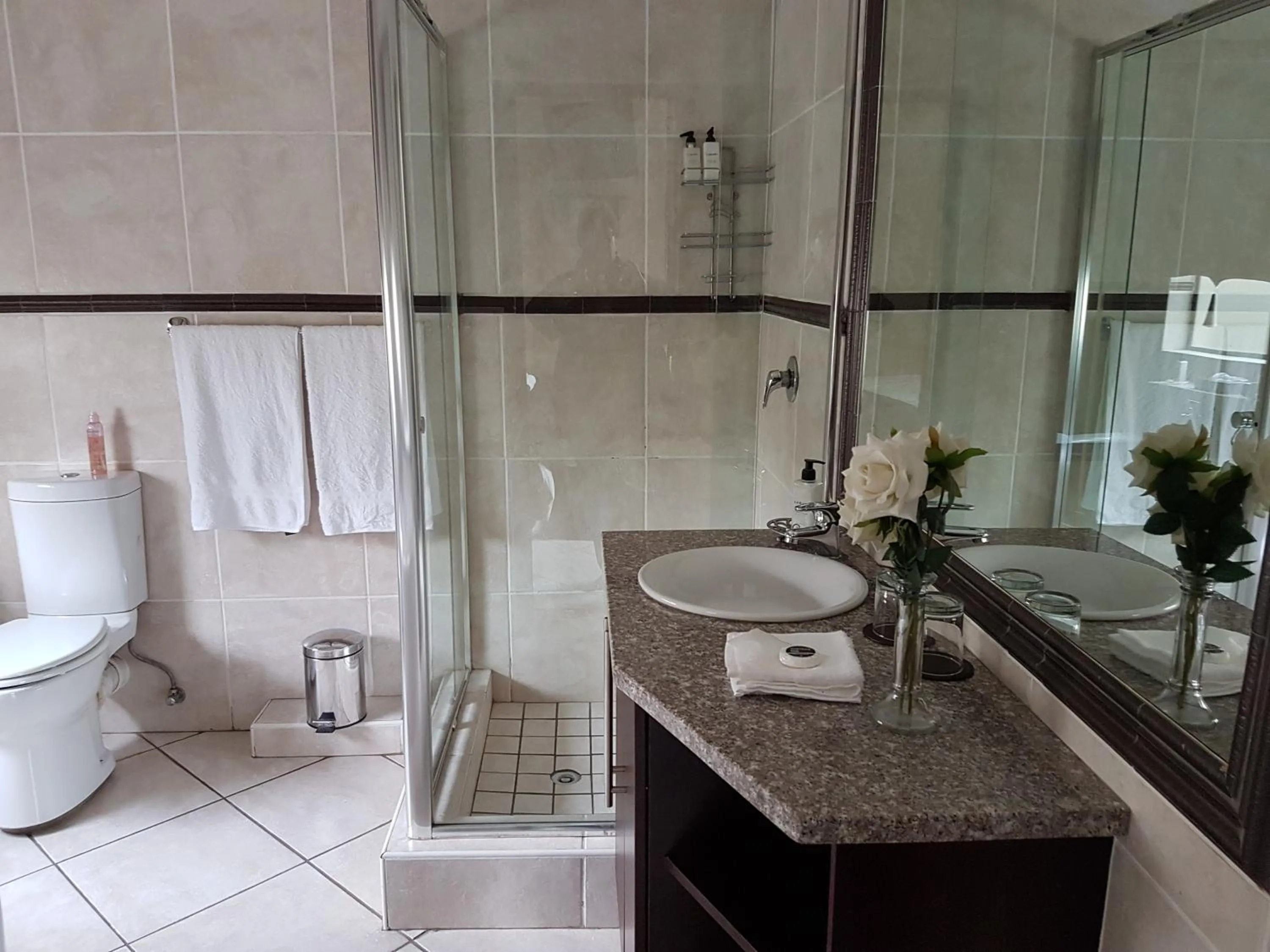 Bathroom in Casa Flora Guesthouse