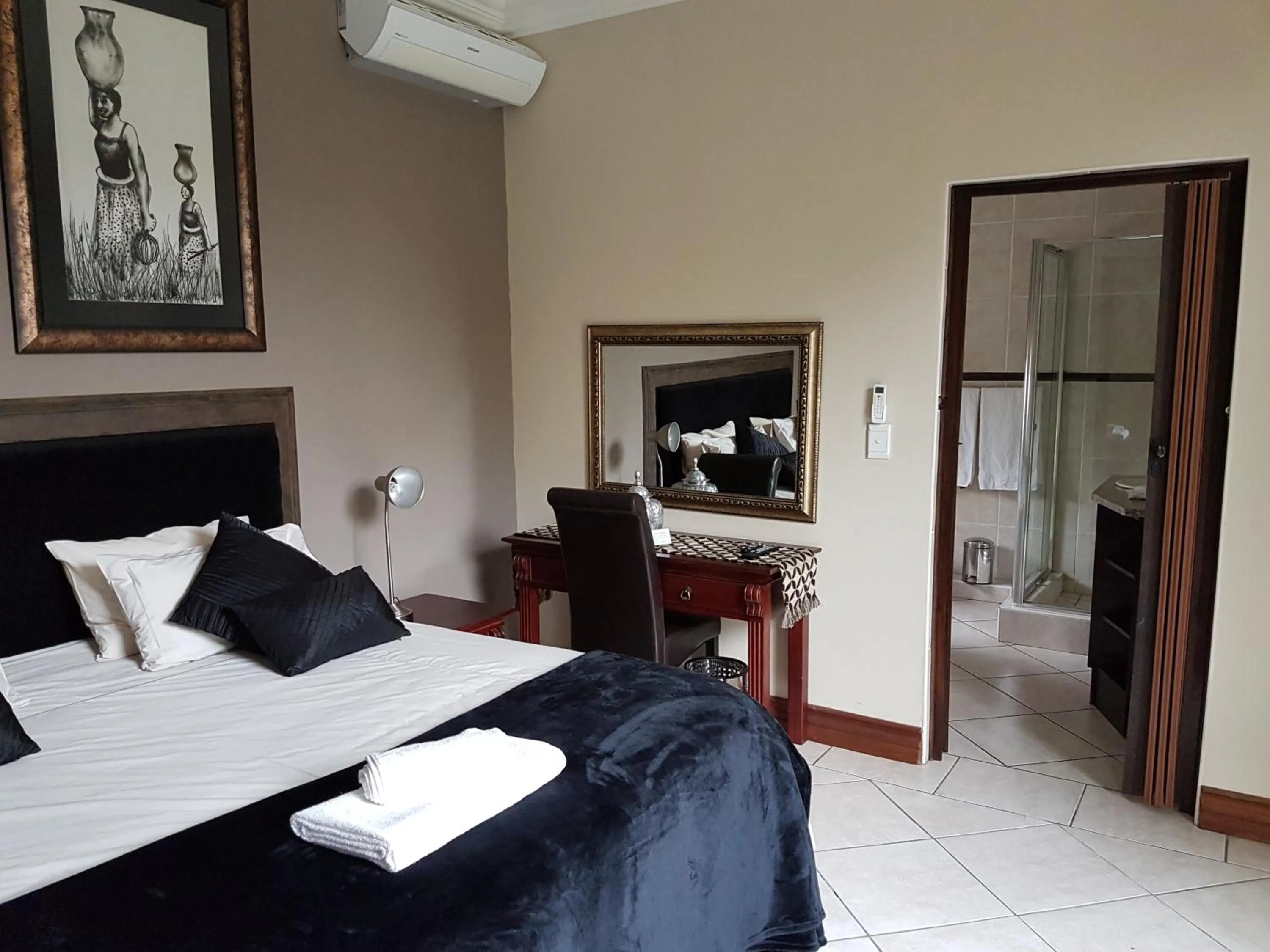 Bedroom, Bed in Casa Flora Guesthouse