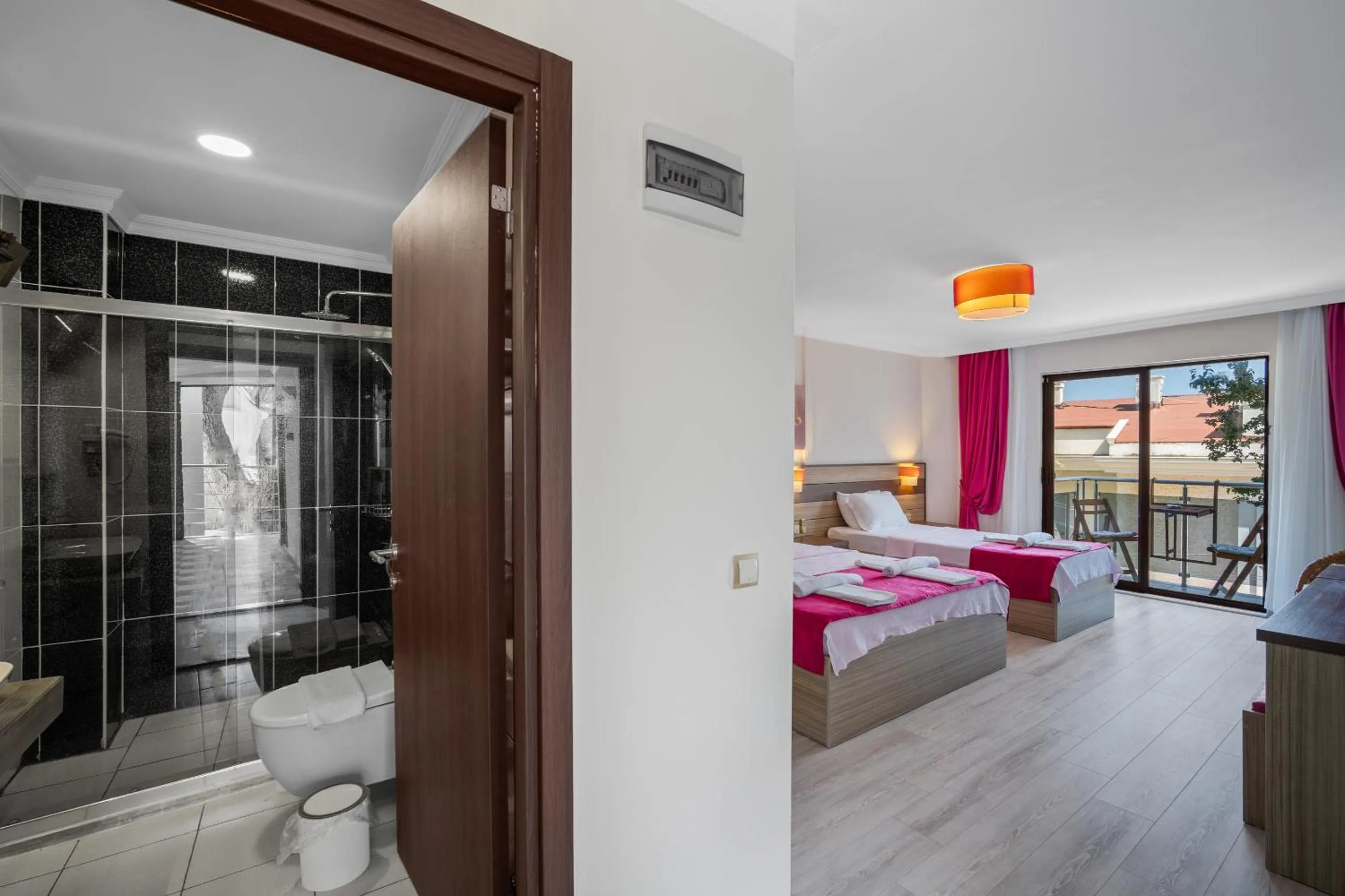 Bathroom, Bed in Eden Pyara Hotel Turunc