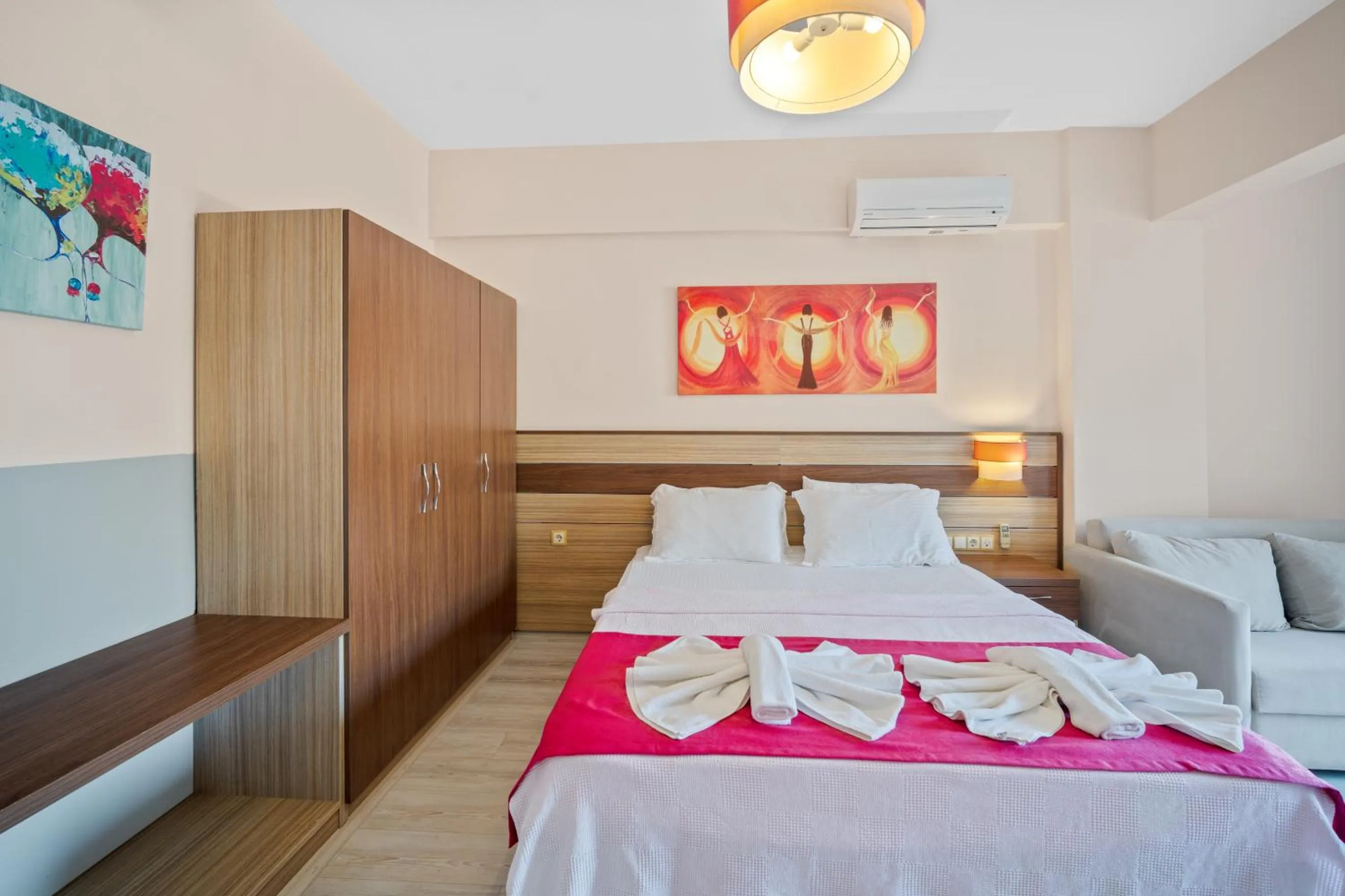 Bed in Eden Pyara Hotel Turunc