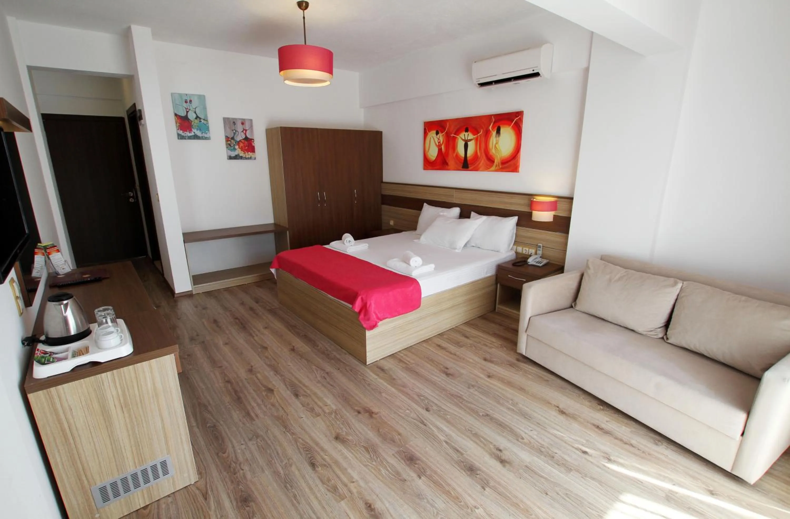 Bed in Eden Pyara Hotel Turunc