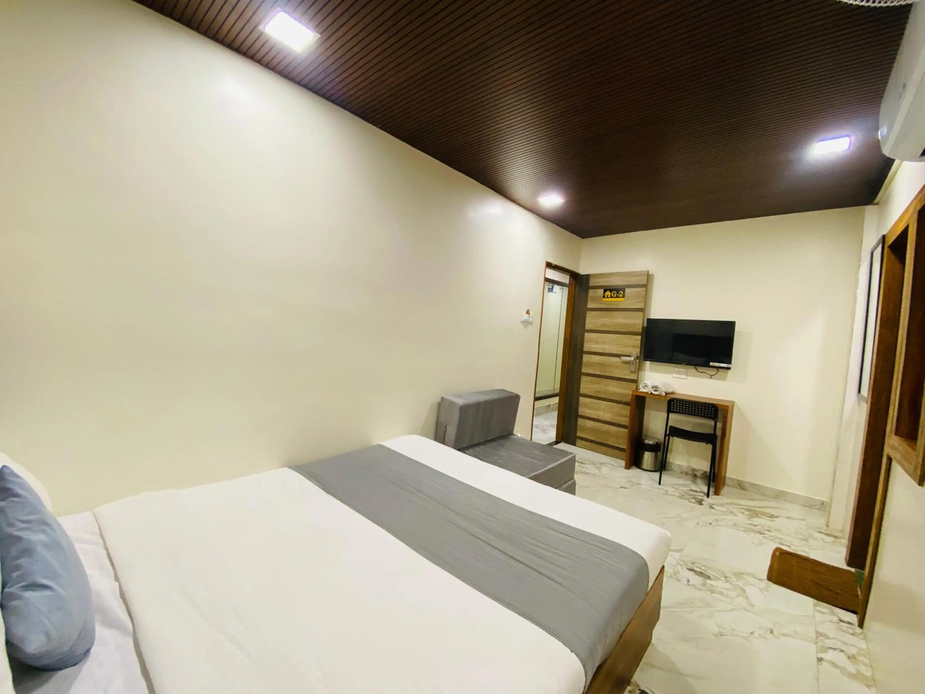 Bed in Hotel Aksa Palace