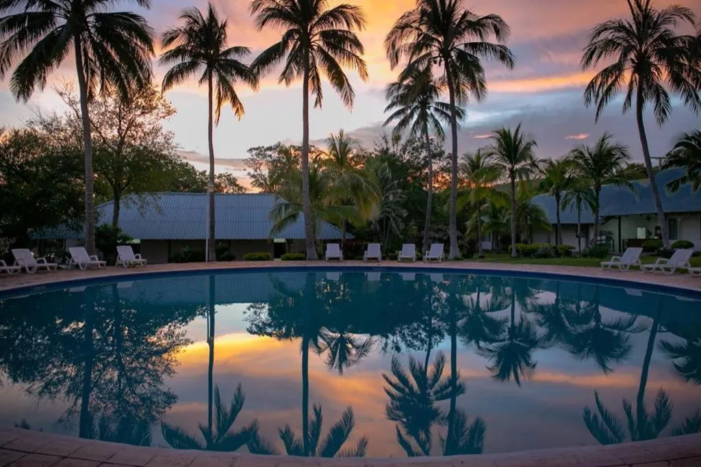 Swimming pool in Atami Escape Resort