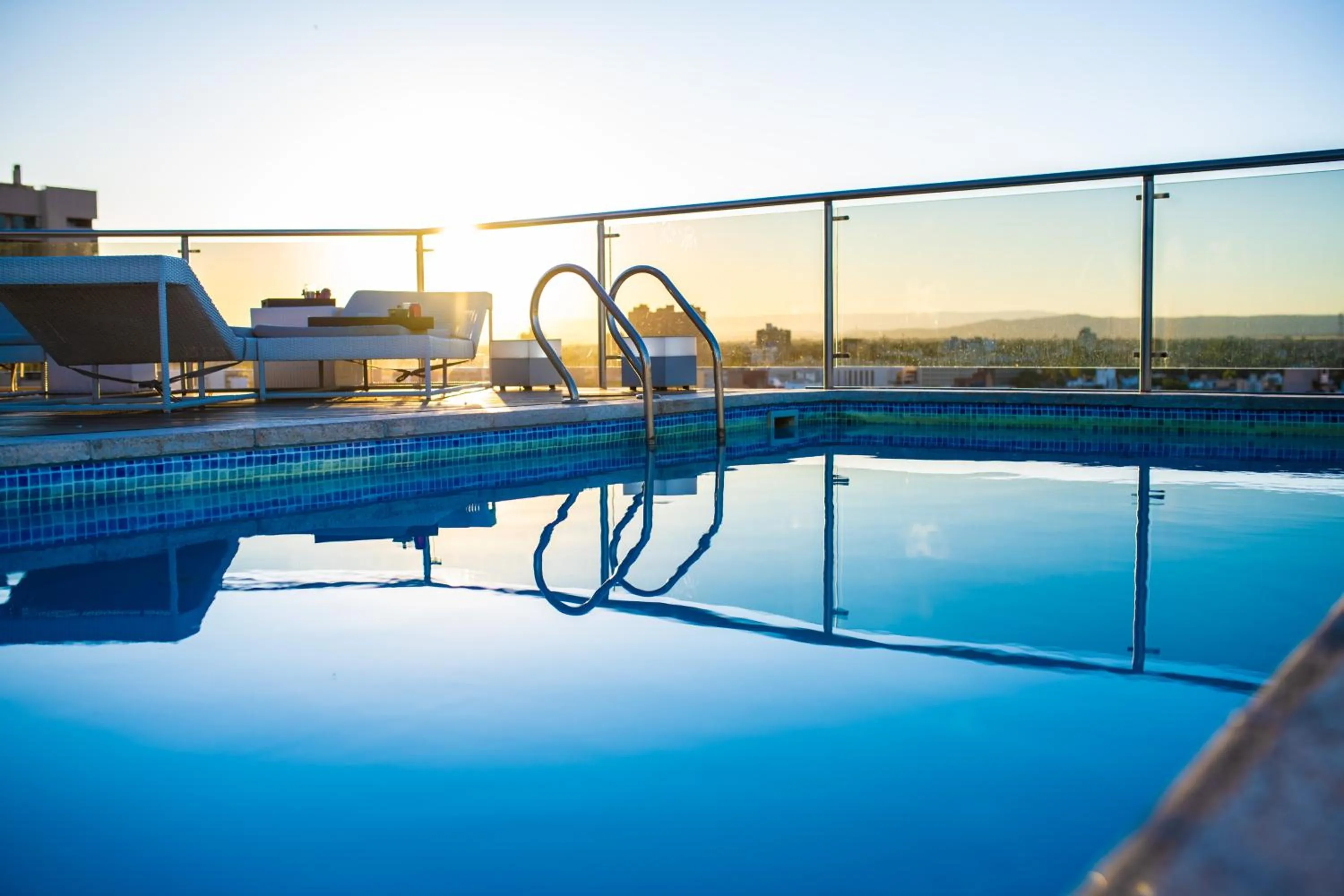 Pool view in Yrigoyen 111 Hotel