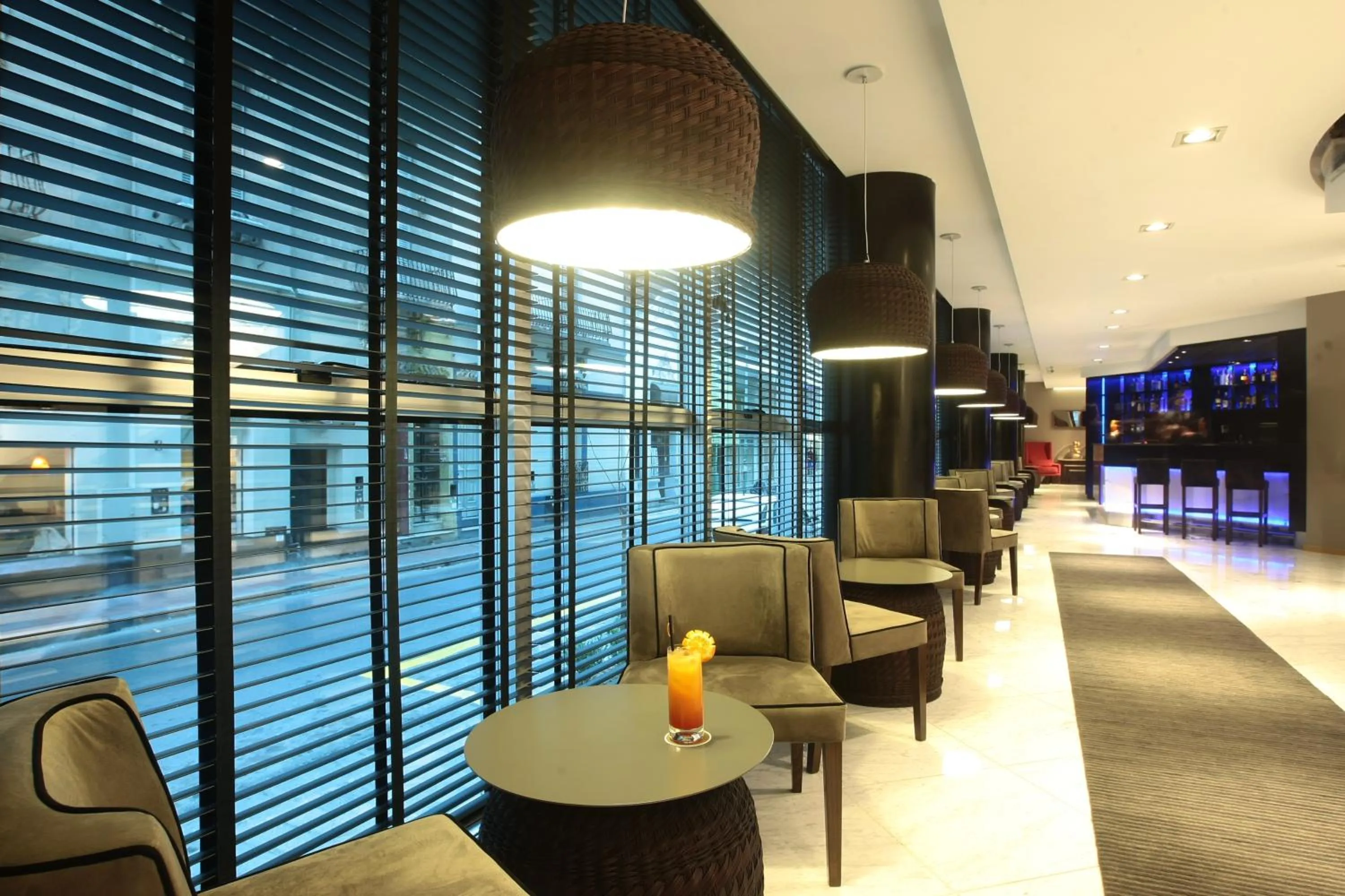 Lounge or bar in Yrigoyen 111 Hotel