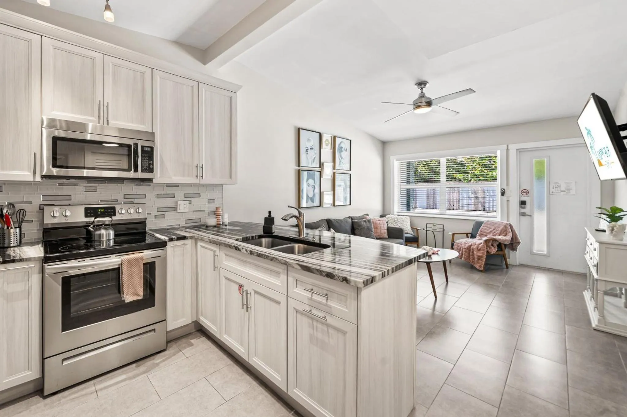 Kitchen or kitchenette in The Banana River Resort