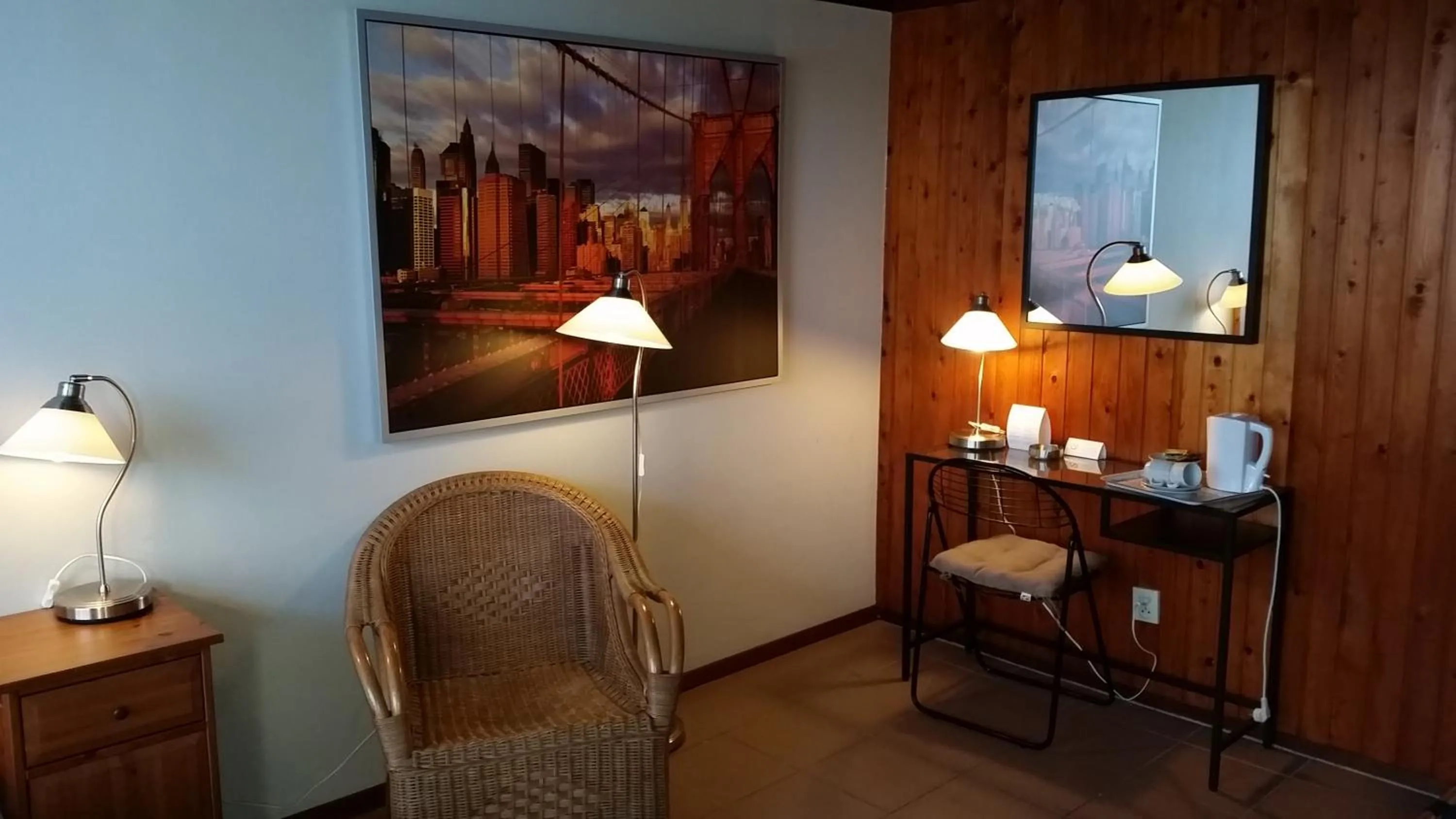 Photo of the whole room in Motel Oostvoorne