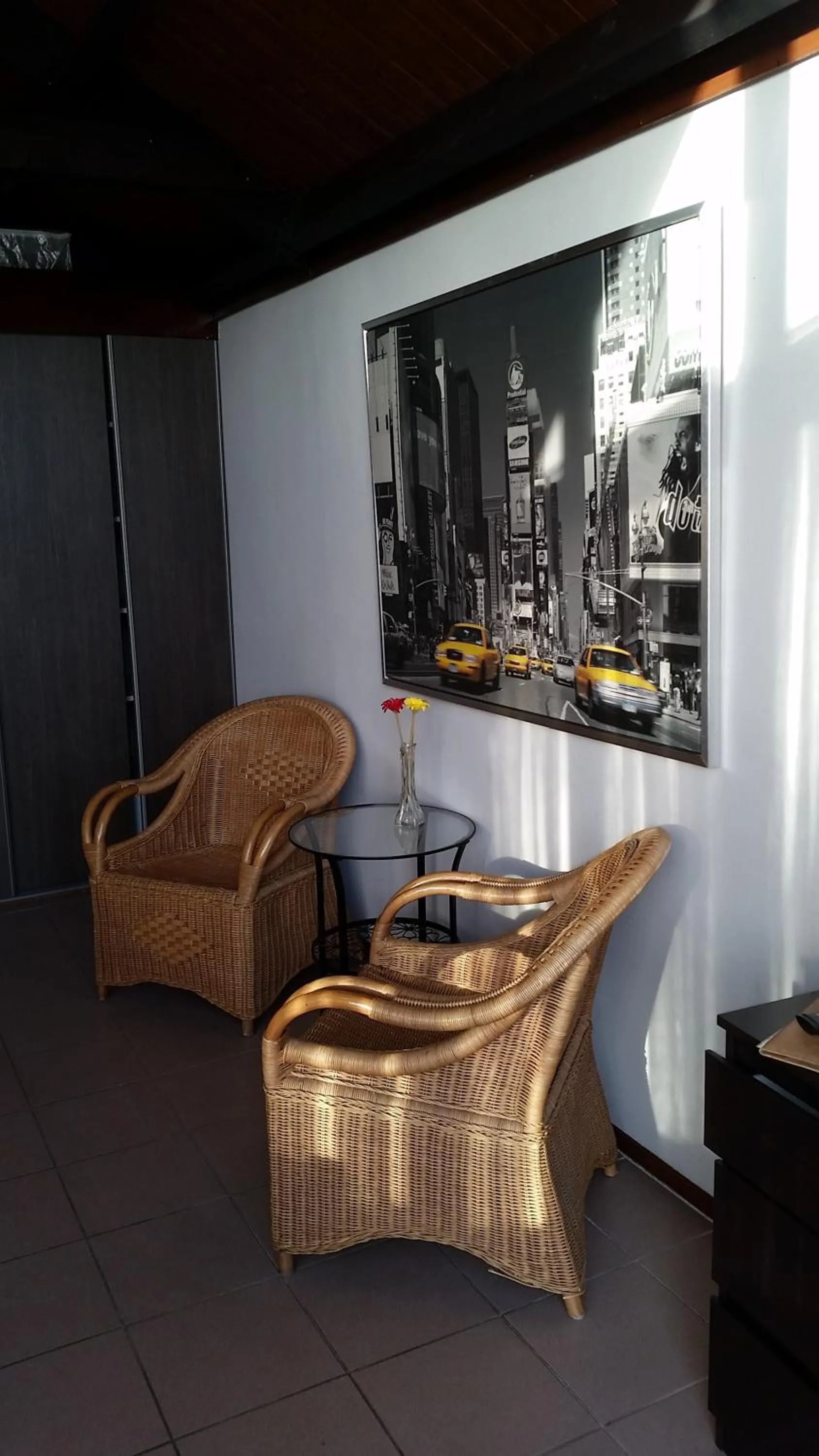 Photo of the whole room in Motel Oostvoorne