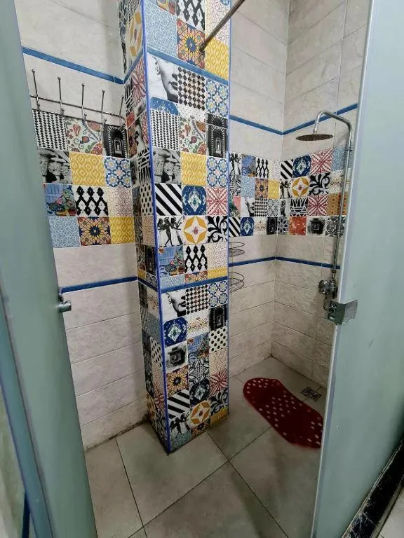 Shower in Cairo Hub