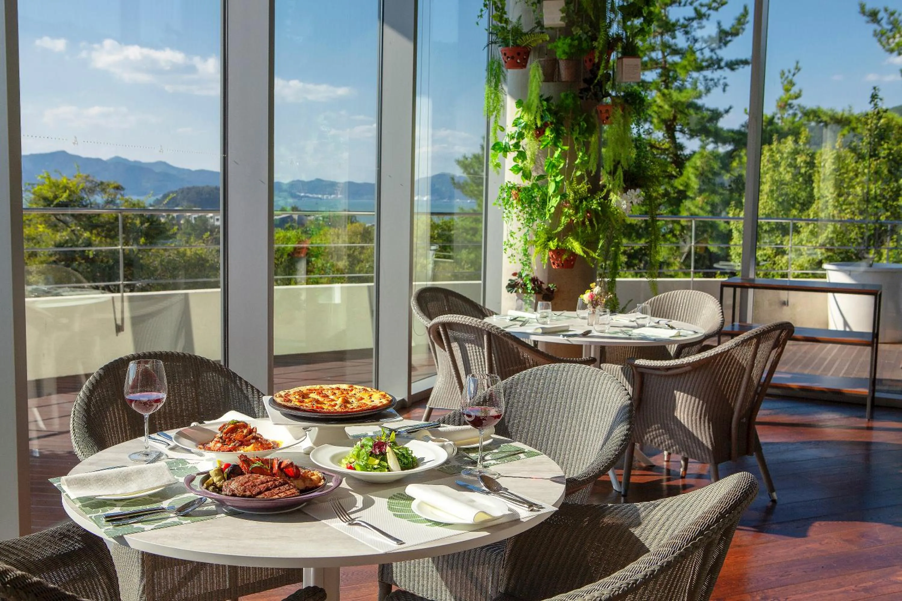 Restaurant/places to eat in Ananti at Namhae