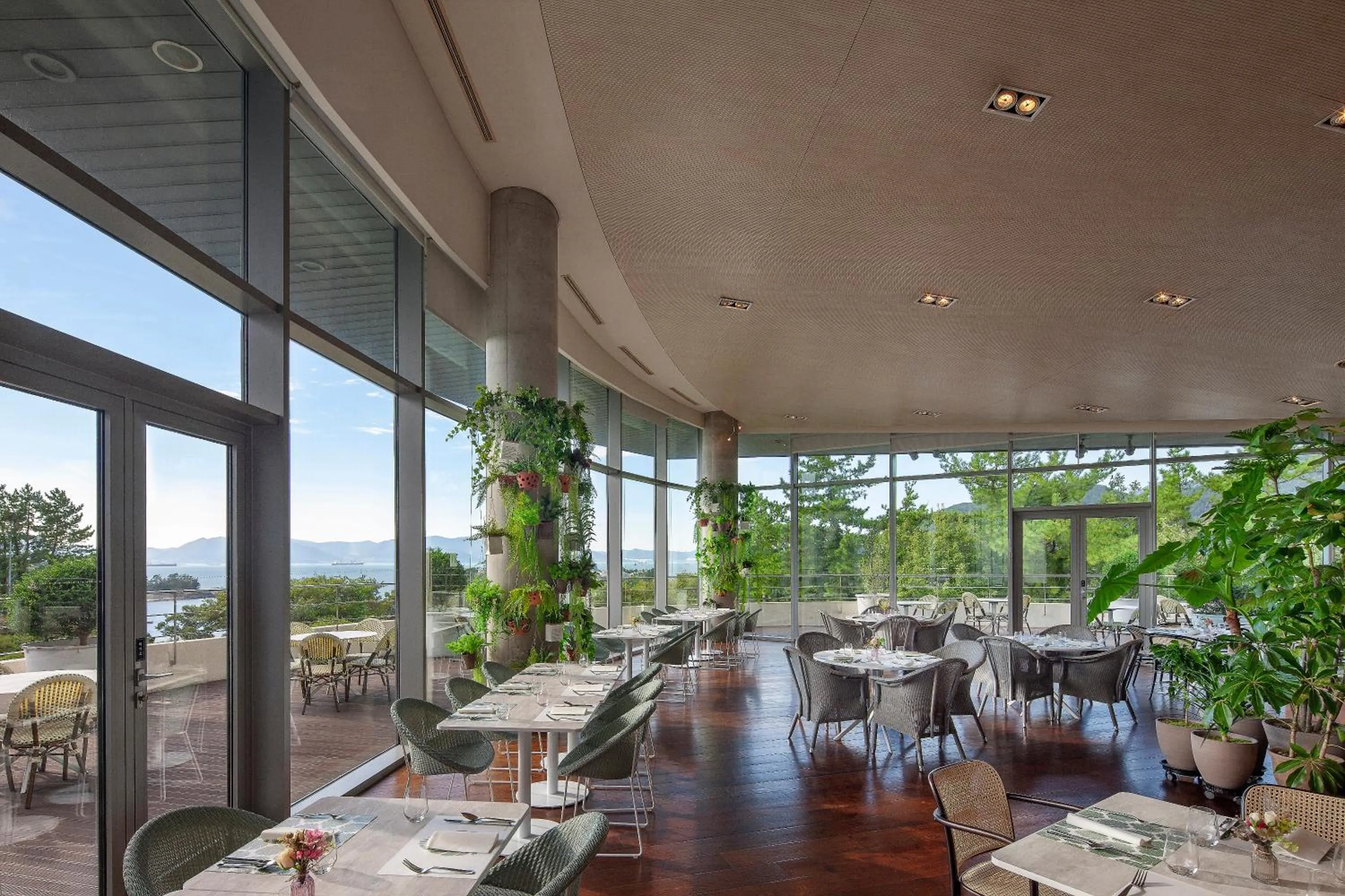 Restaurant/places to eat in Ananti at Namhae