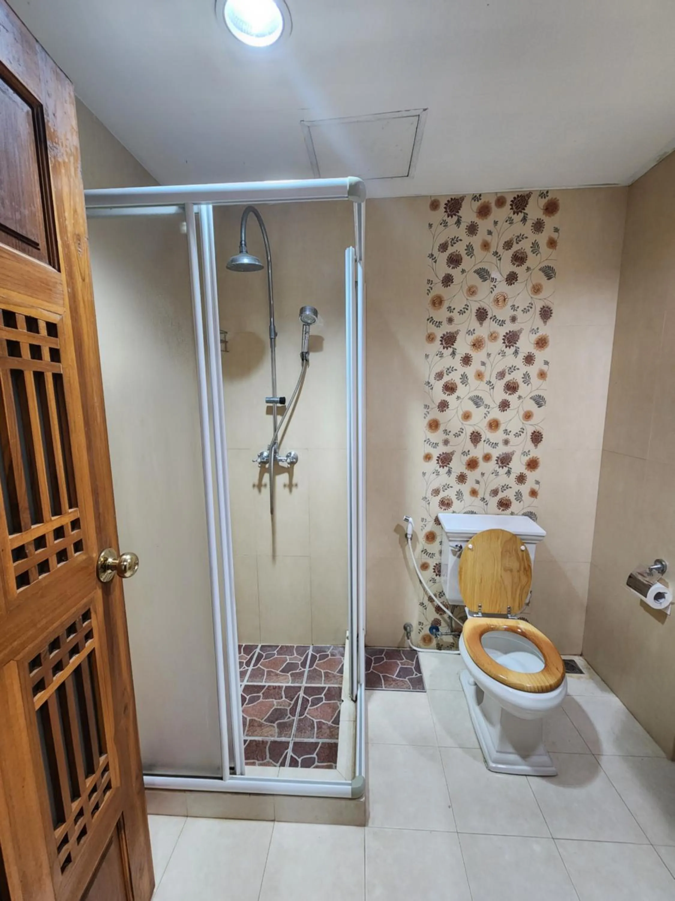 Shower in Cozy Condo @ Baan Klang Hua Hin