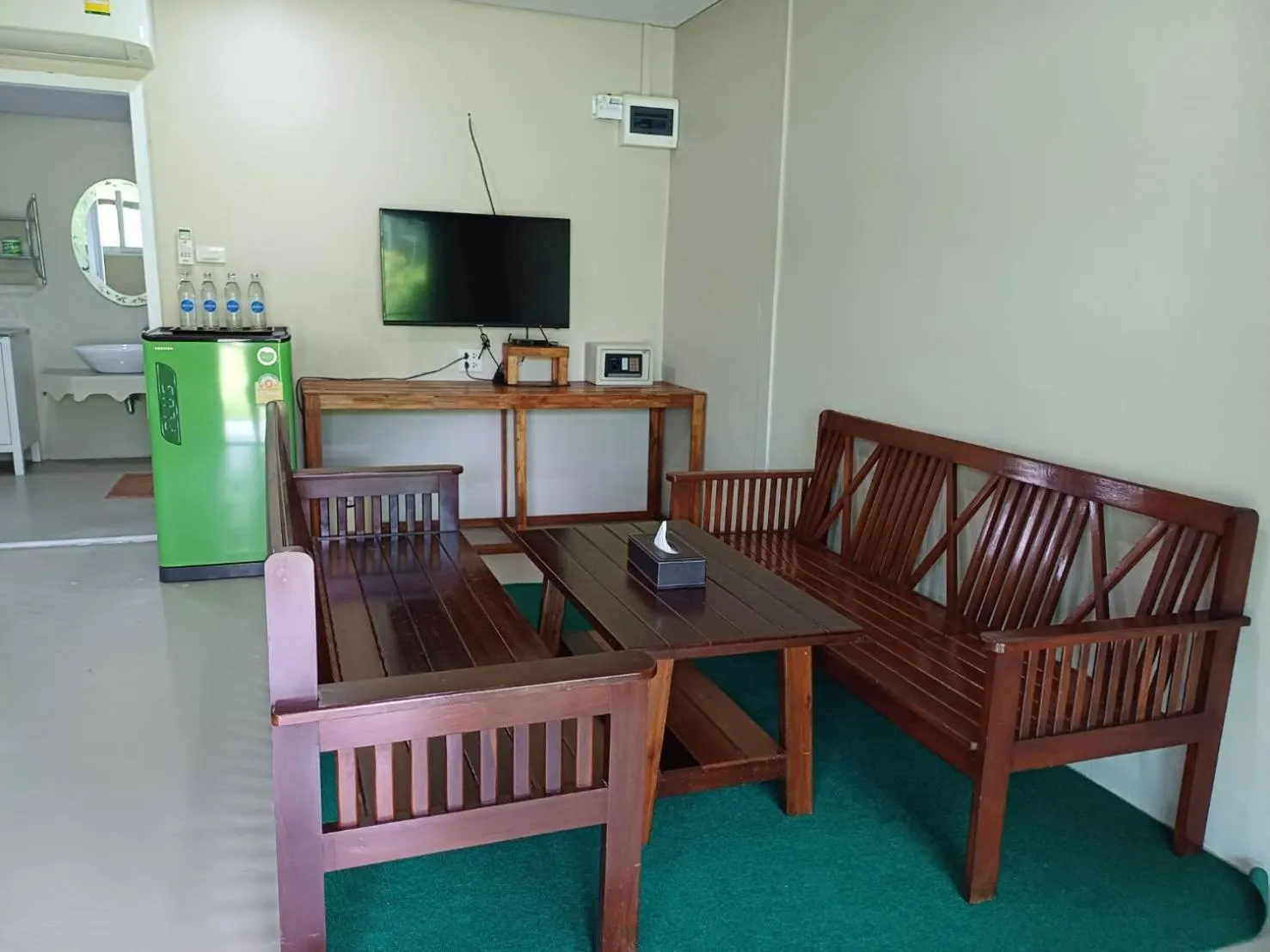 TV and multimedia in Lanta Mermaid Resort