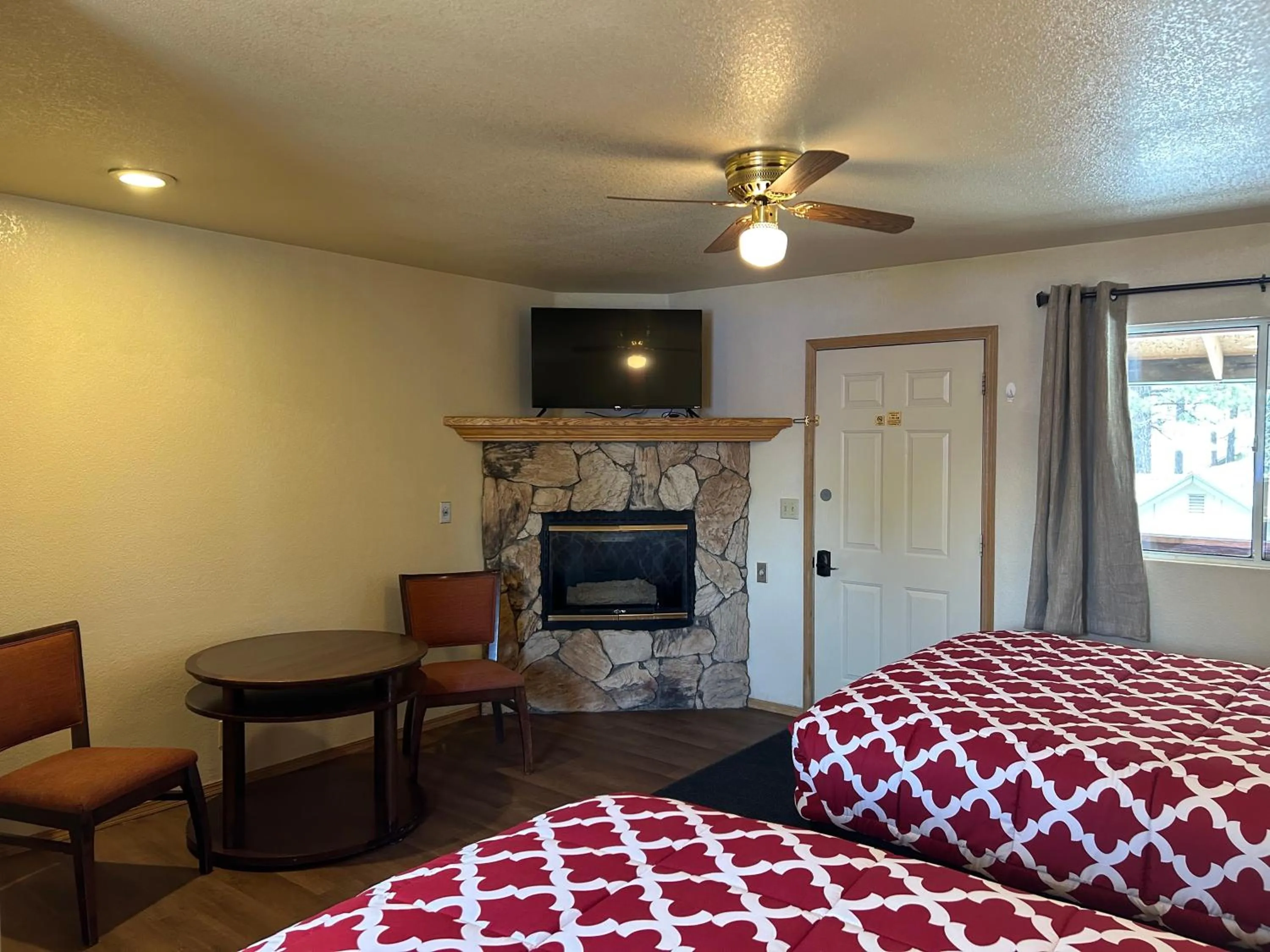 Bed in Snow Bear Lodge