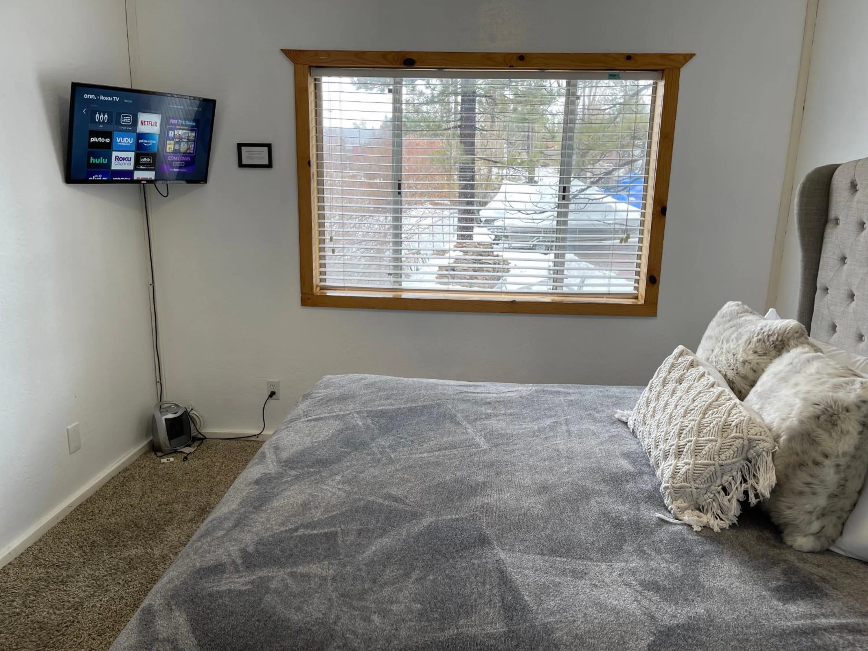 Bed in Snow Bear Lodge