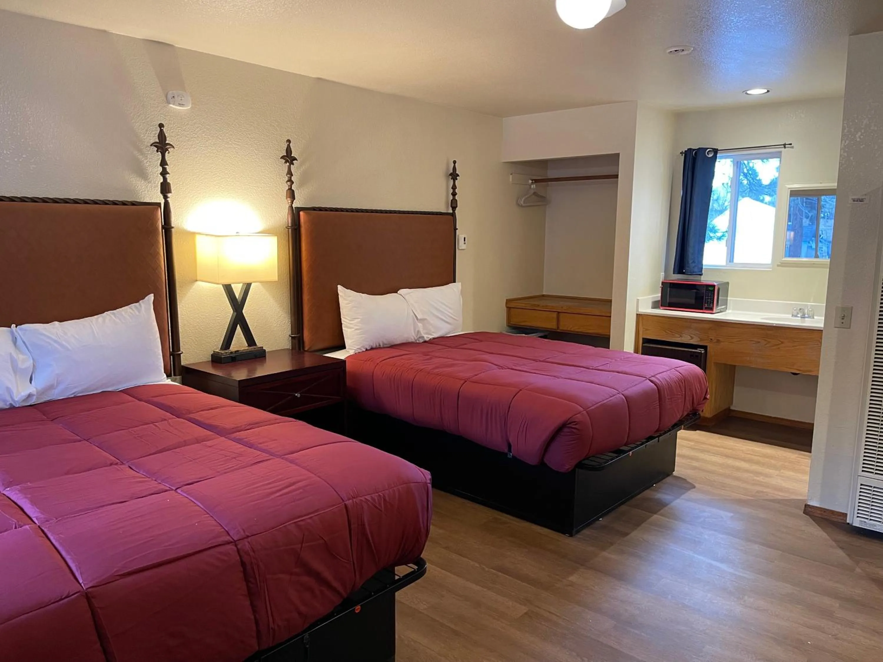 Bed in Snow Bear Lodge