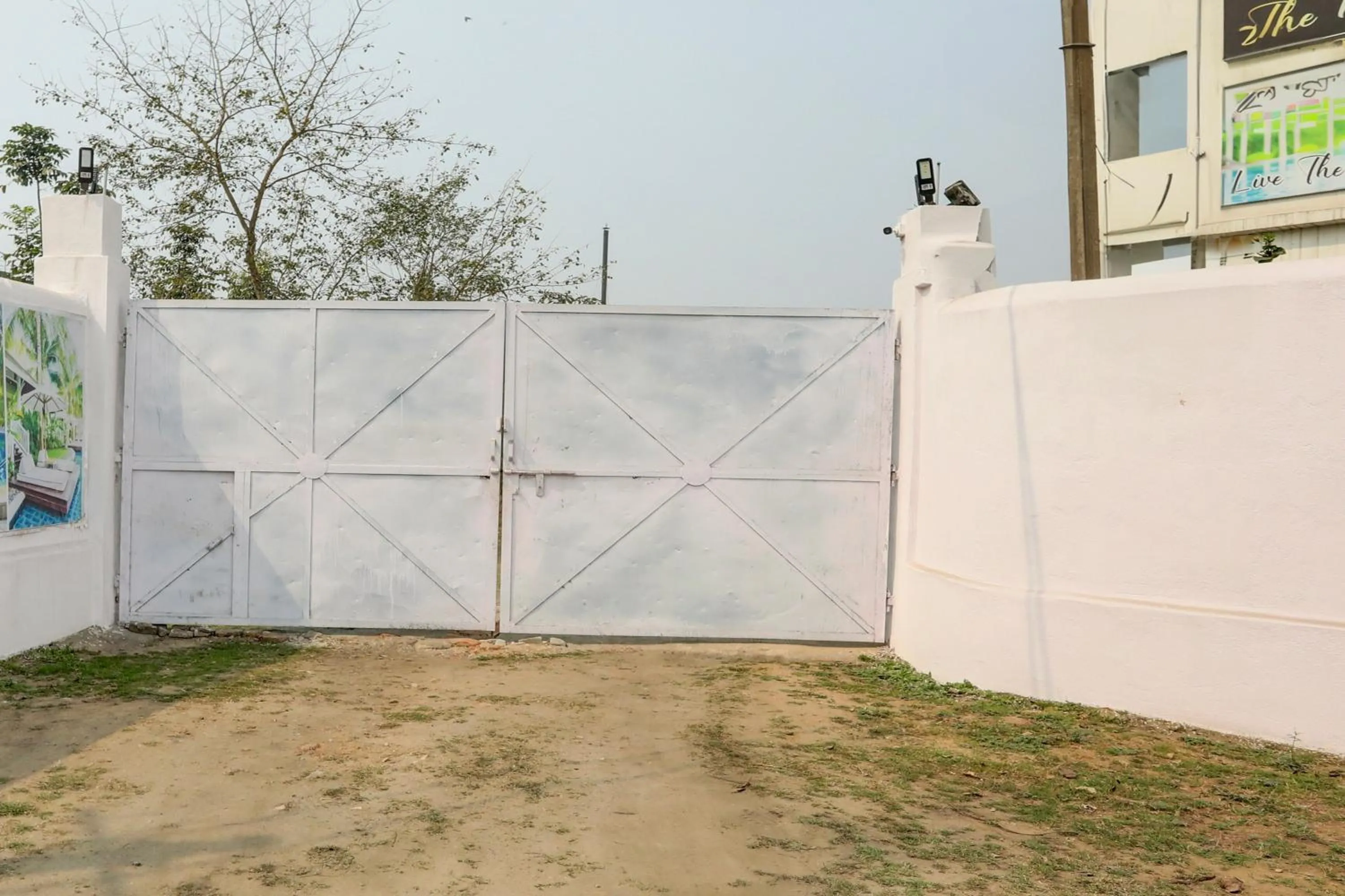 Facade/entrance in Super Hotel O The Nirvana Resorts