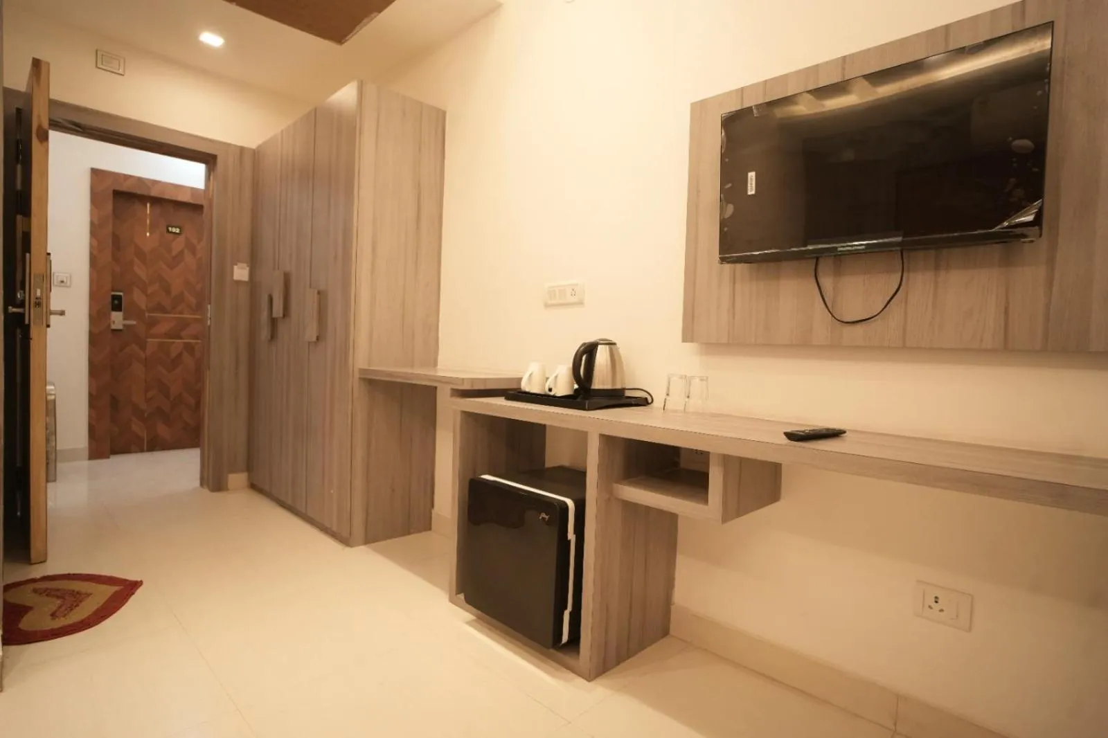 Coffee/tea facilities in Hotel Shanti International