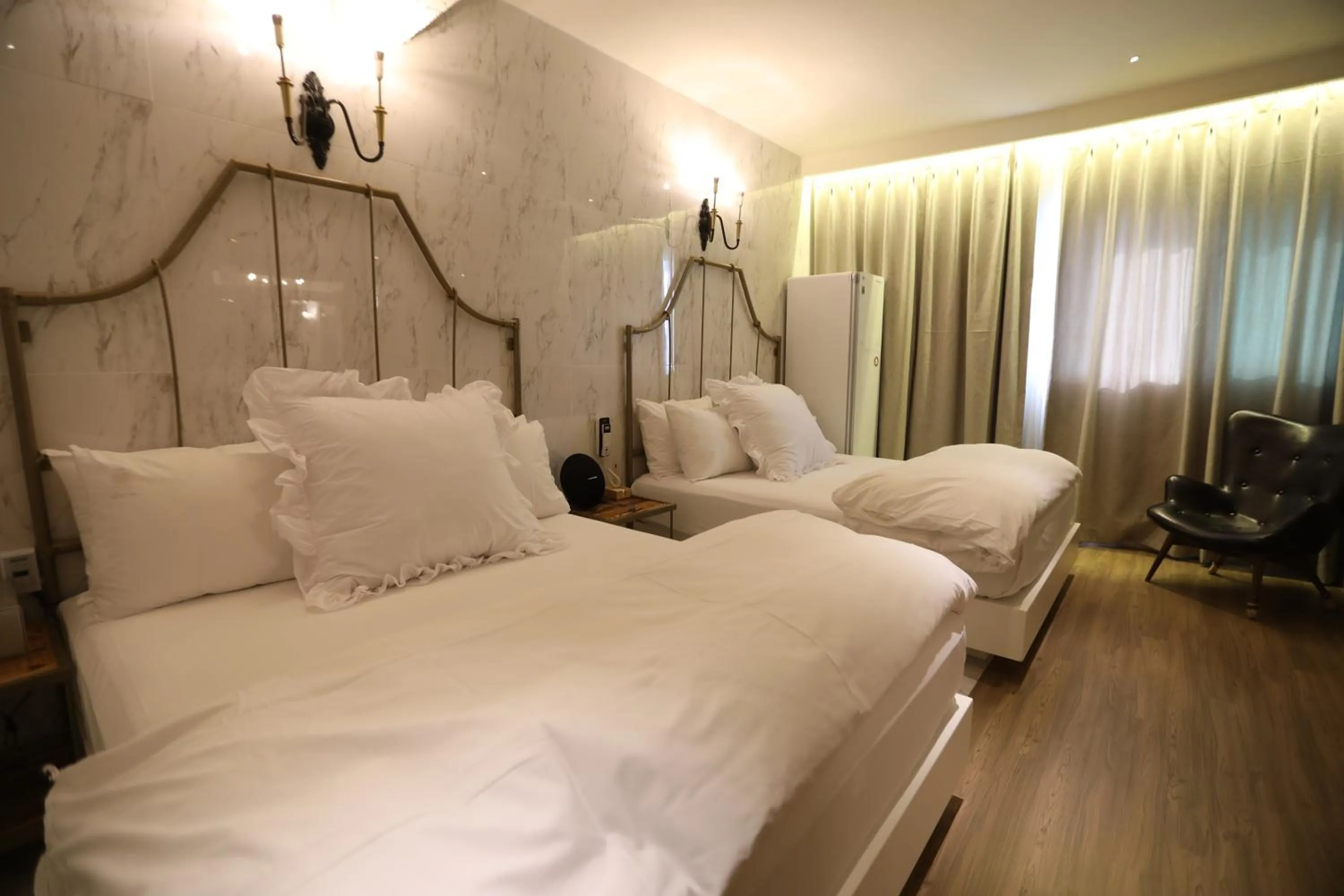 Bed in February Hotel SeongSeo