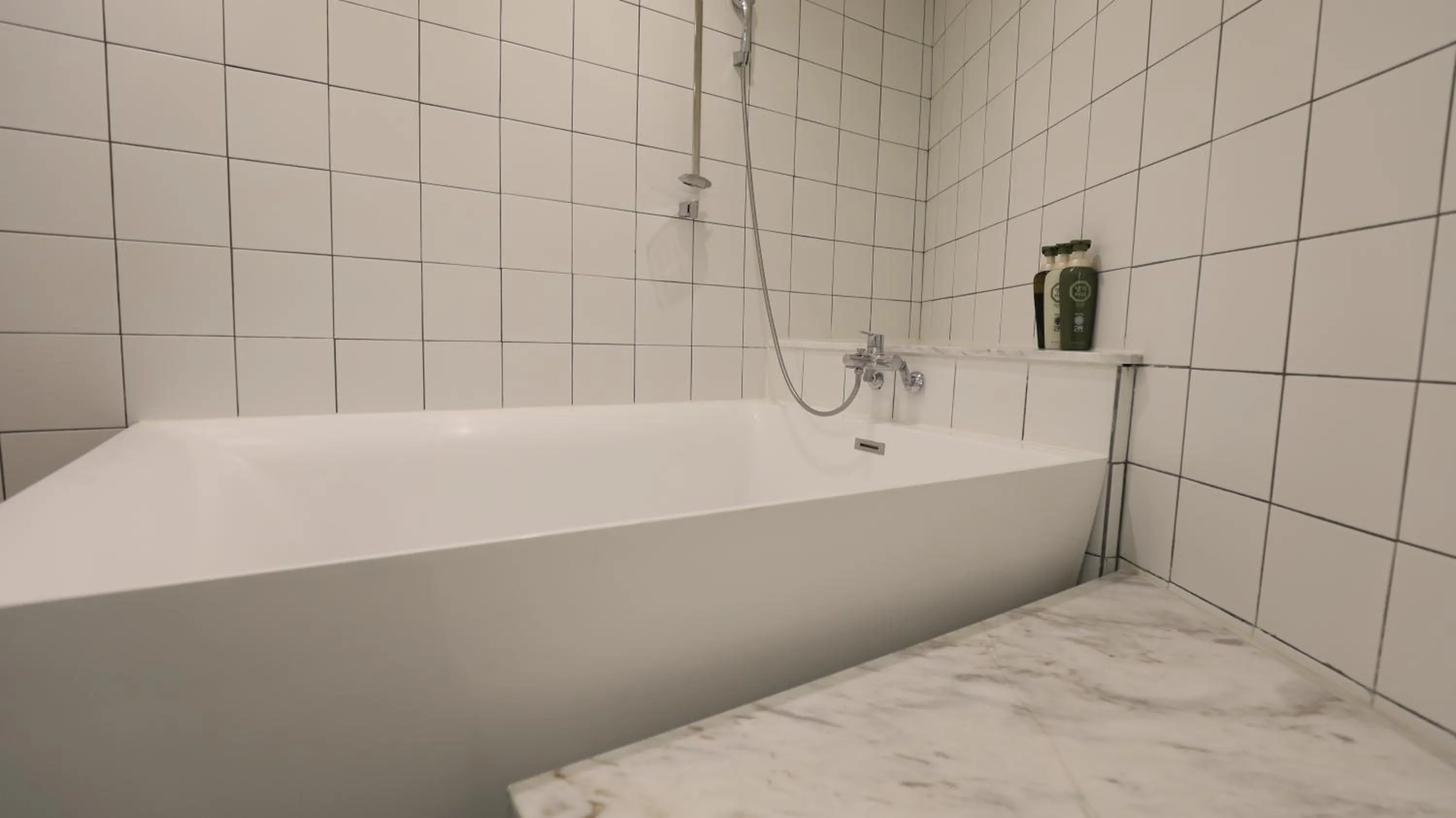 February Hotel SeongSeo